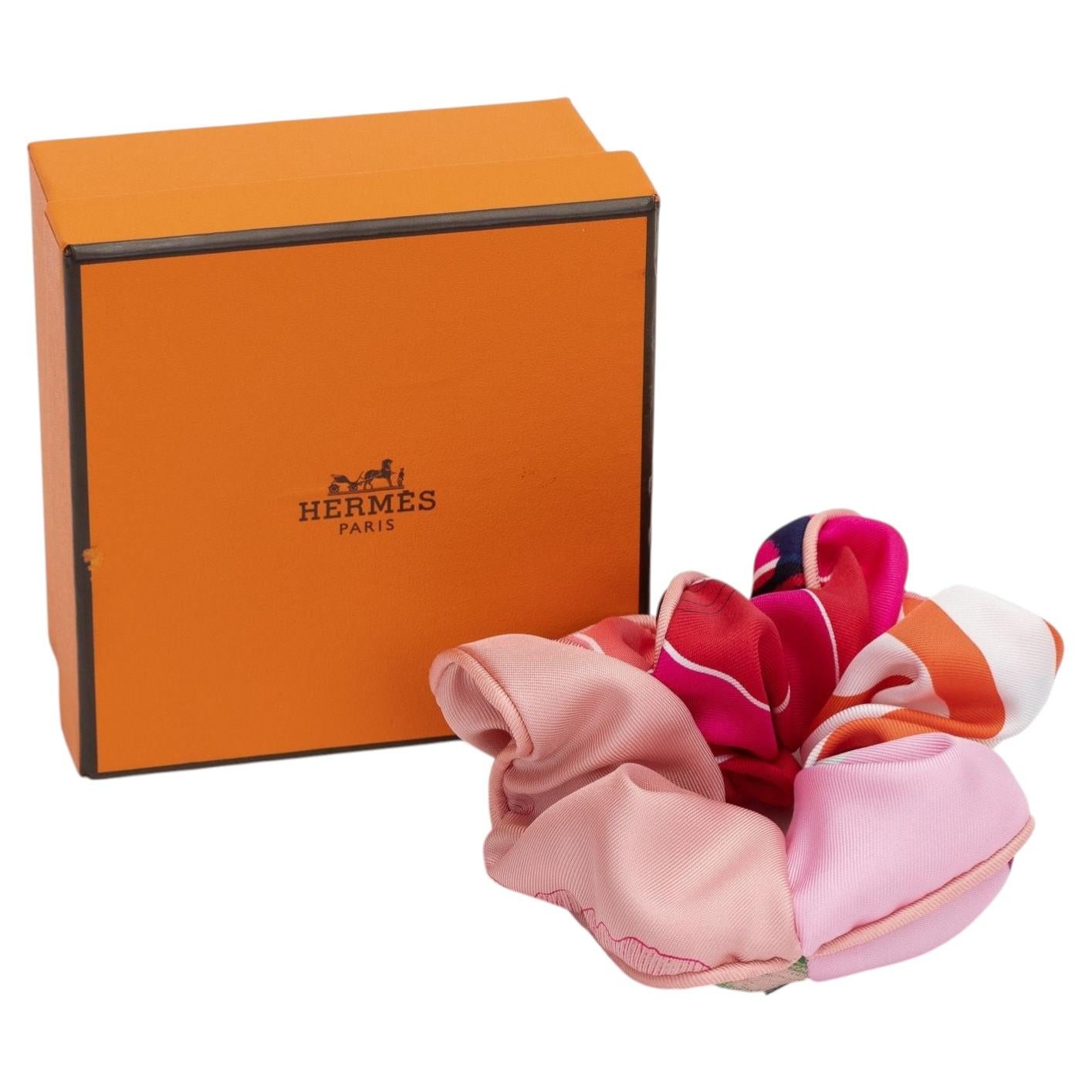 Hermes Fuchsia/Pink Silk Scrunchie BNIB in vendita