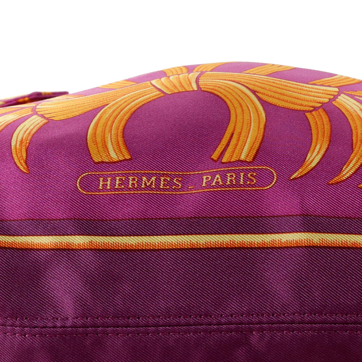 Hermès Fuchsia Silk City Tiger Royal Shoulder Bag  2