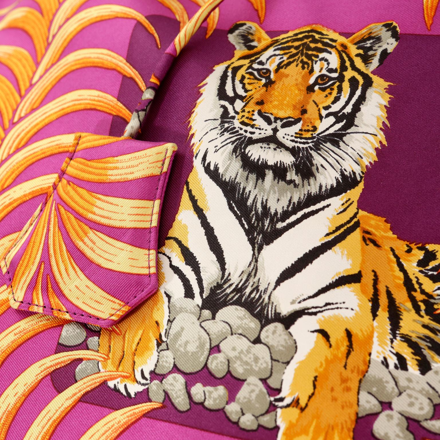 Hermès Fuchsia Silk City Tiger Royal Shoulder Bag  In Excellent Condition In Palm Beach, FL