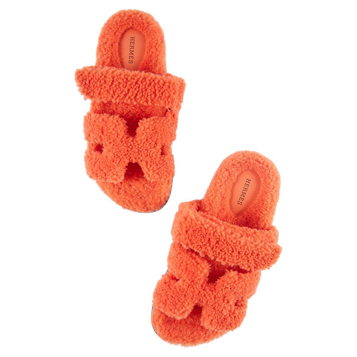 HERMÈS FULL SHEARLING CHYPRE SANDAL Orange Woolskin Size 37.5 For