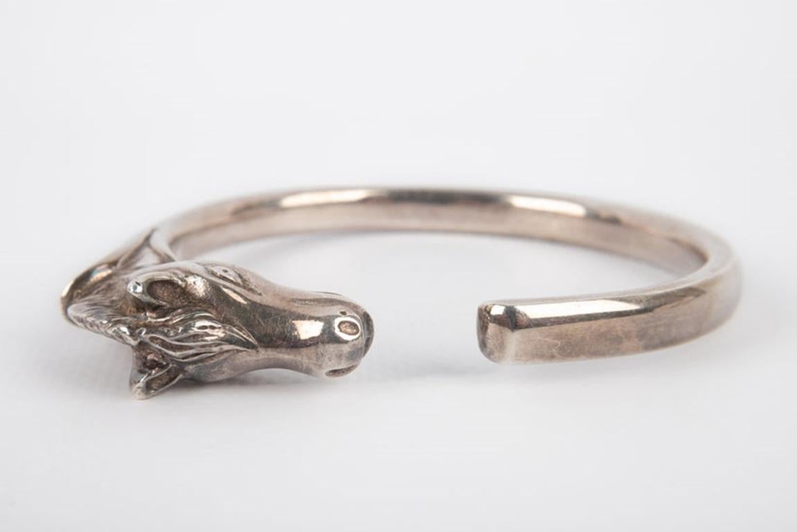 Hermès - (Made in France) Galop design silver bracelet.

Additional information:
Condition: Very good condition
Dimensions: Wrist circumference: 20 cm

Seller Reference: BRA31