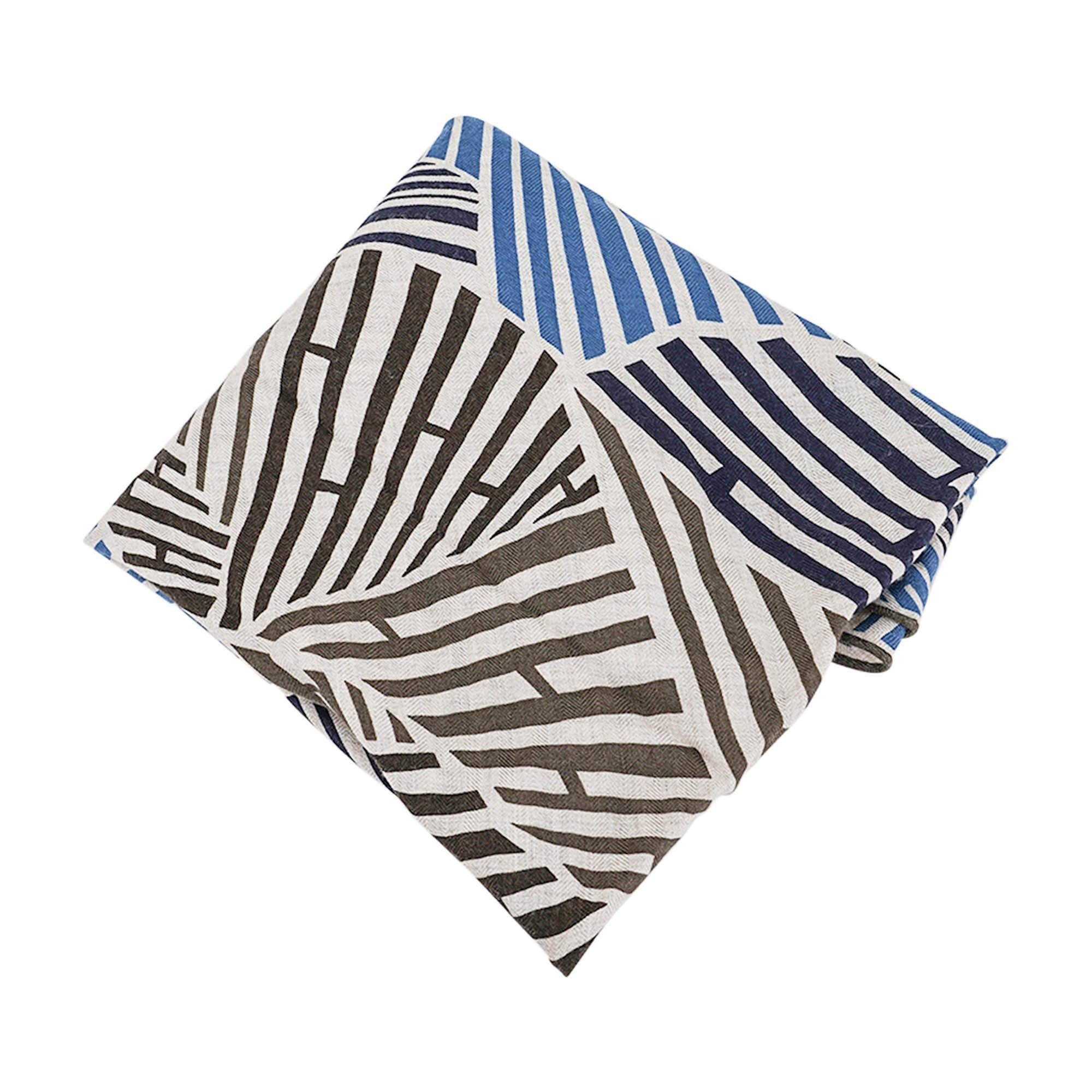Hermes Galop'H Losange Triangle Scarf Naturel Blue Etoupe Cashmere and Silk For Sale 2