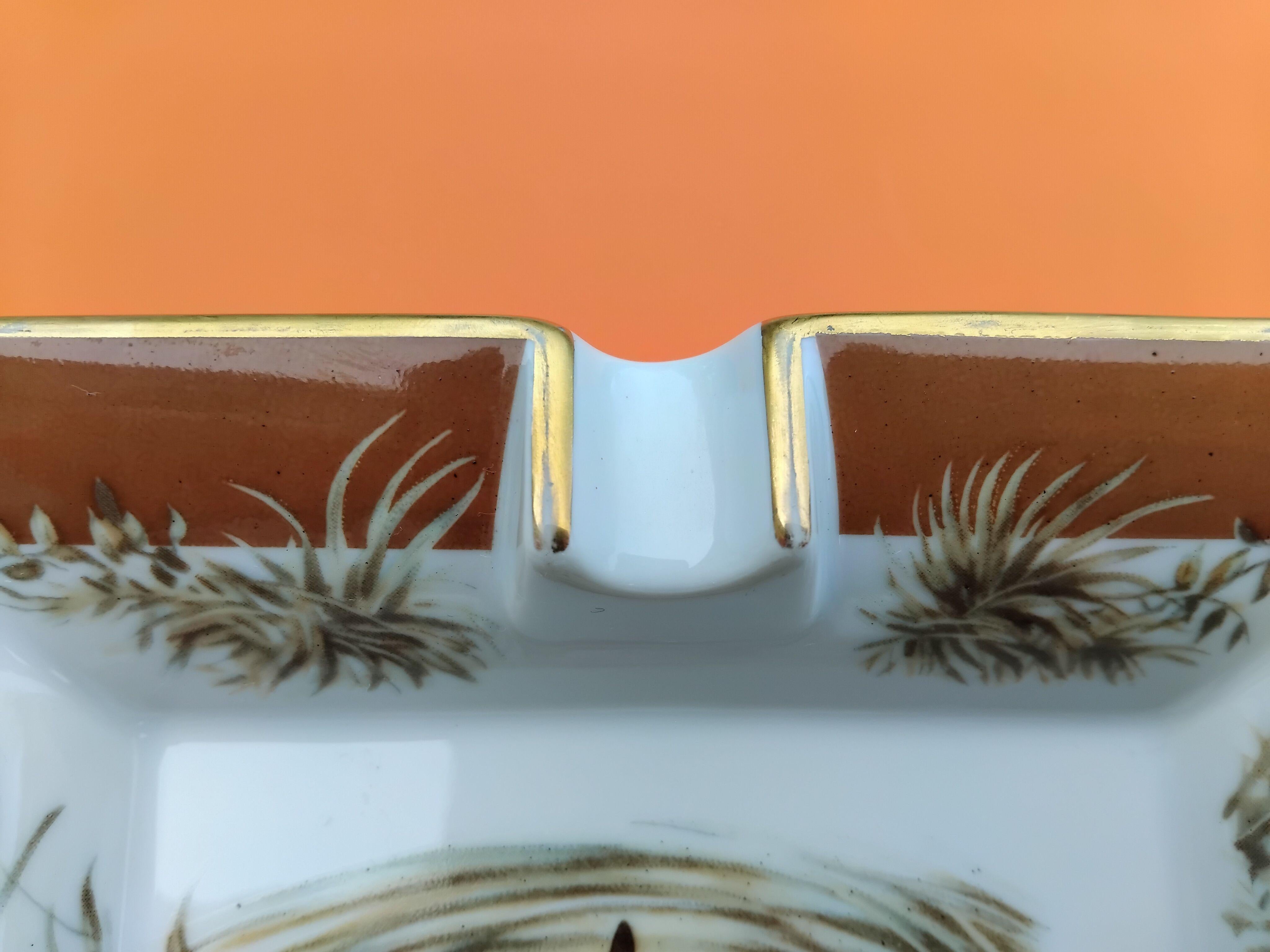 Hermès Gazelles Cigar Ashtray Change Tray Africa Kenya Porcelain Gold For Sale 6