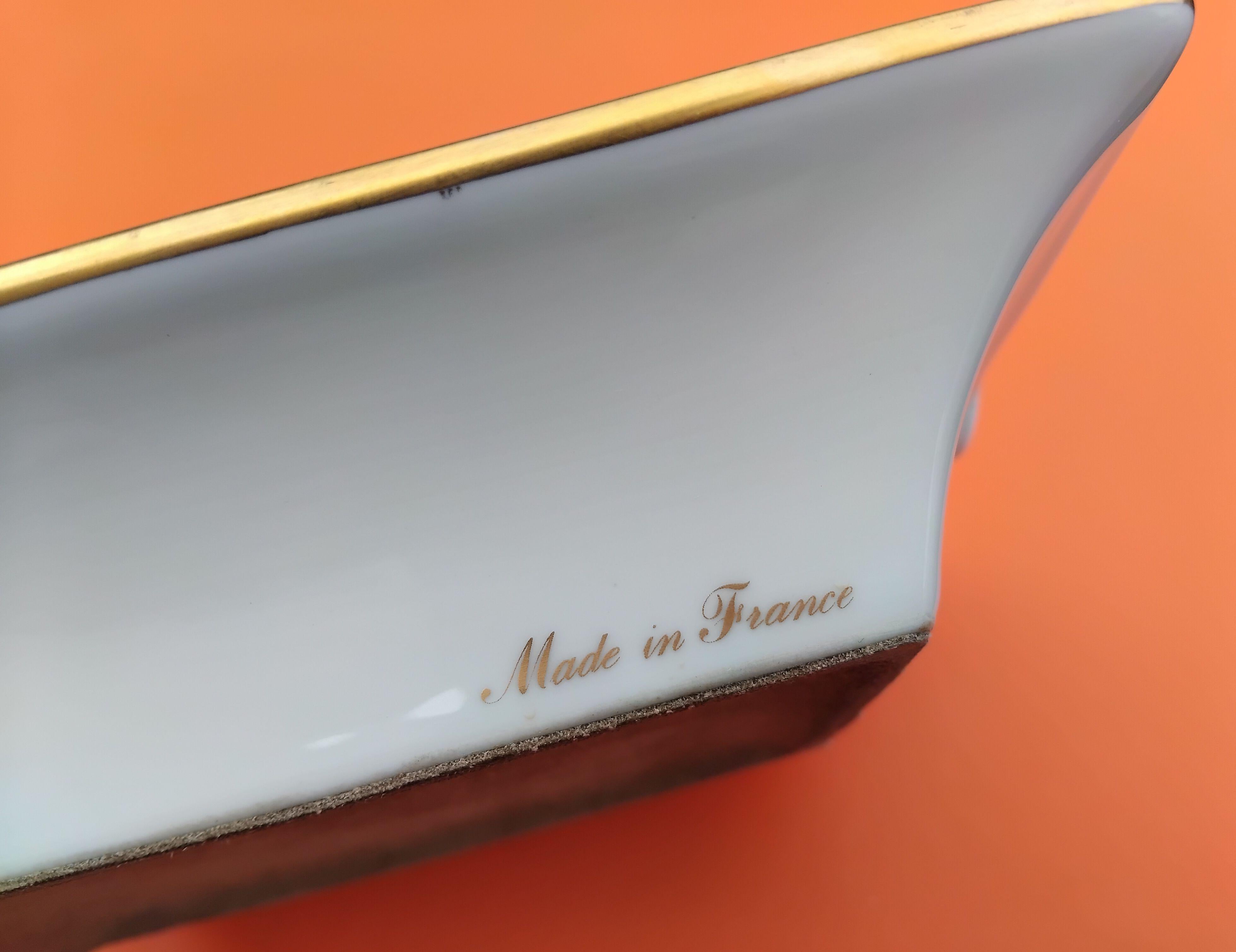 Hermès Gazelles Cigar Ashtray Change Tray Africa Kenya Porcelain Gold For Sale 14
