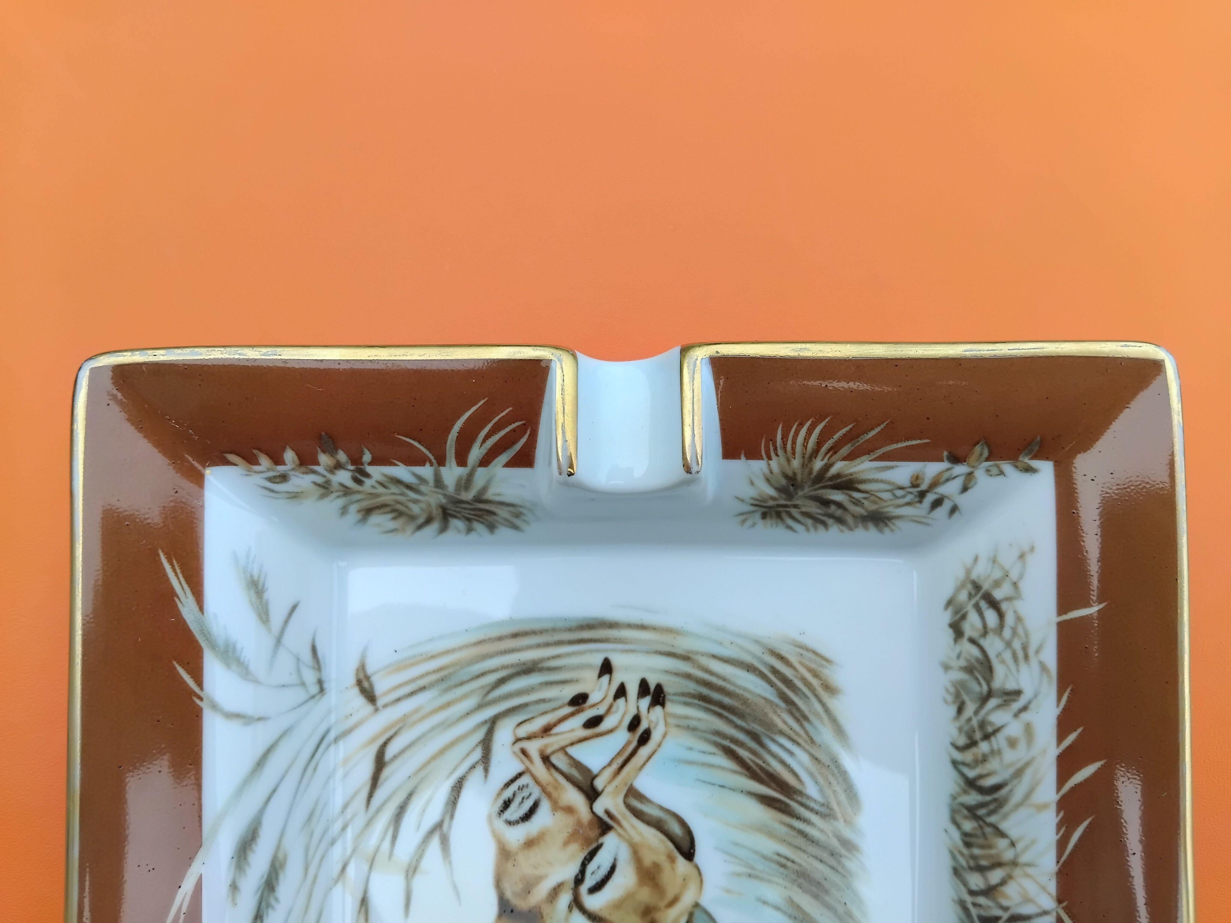 Hermès Gazelles Cigar Ashtray Change Tray Africa Kenya Porcelain Gold For Sale 5