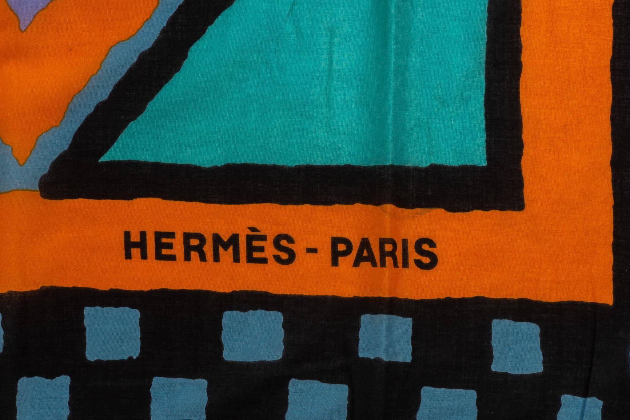 Paréo de plage en coton géométrique Hermès Excellent état - En vente à West Hollywood, CA