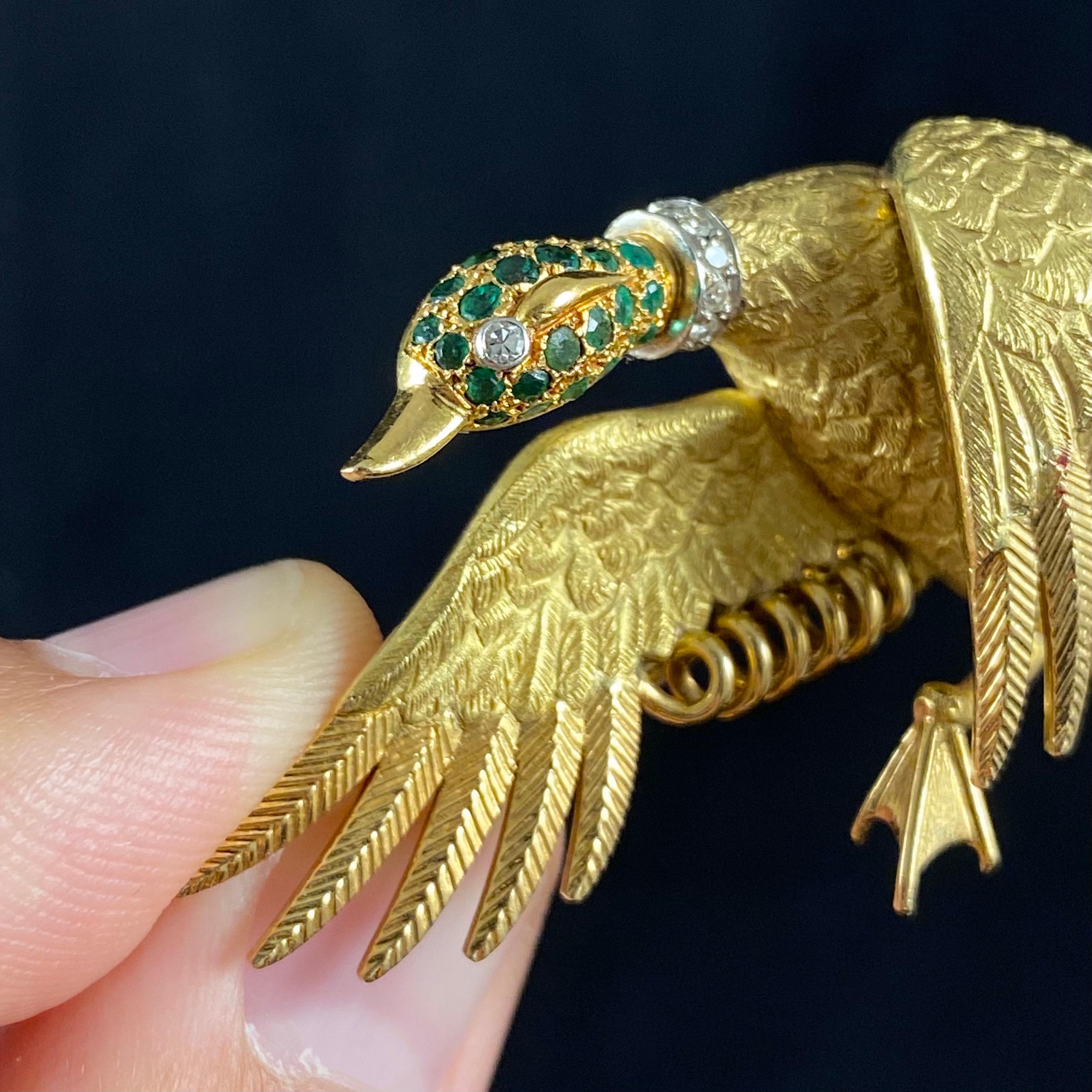 Hermès Georges Lenfant Vintage Duck Emerald Sapphire Diamond Brooch Yellow Gold 5