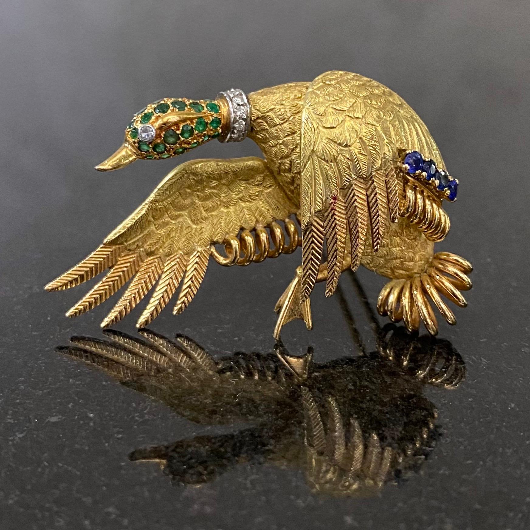 Modern Hermès Georges Lenfant Vintage Duck Emerald Sapphire Diamond Brooch Yellow Gold