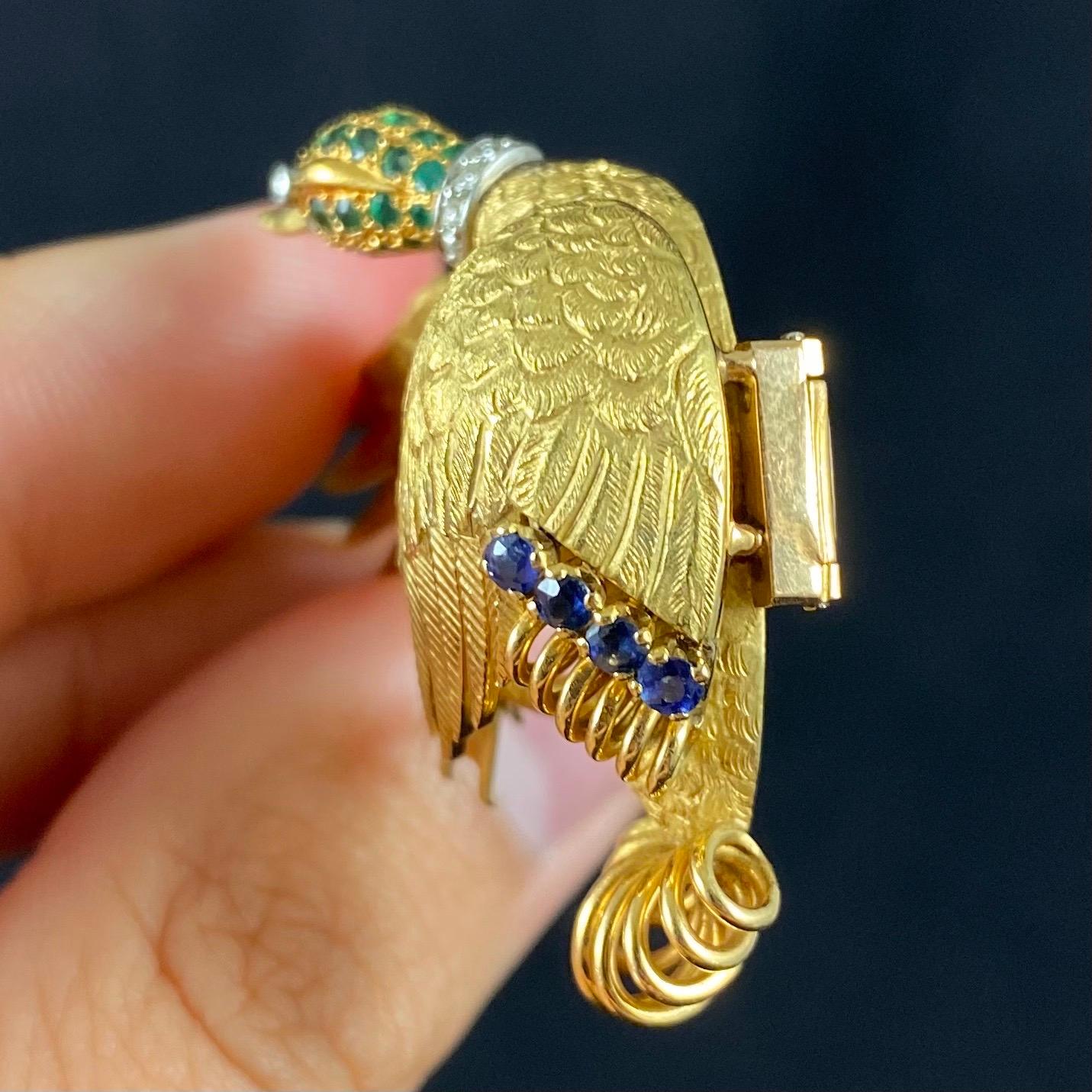 Hermès Georges Lenfant Vintage Duck Emerald Sapphire Diamond Brooch Yellow Gold 2