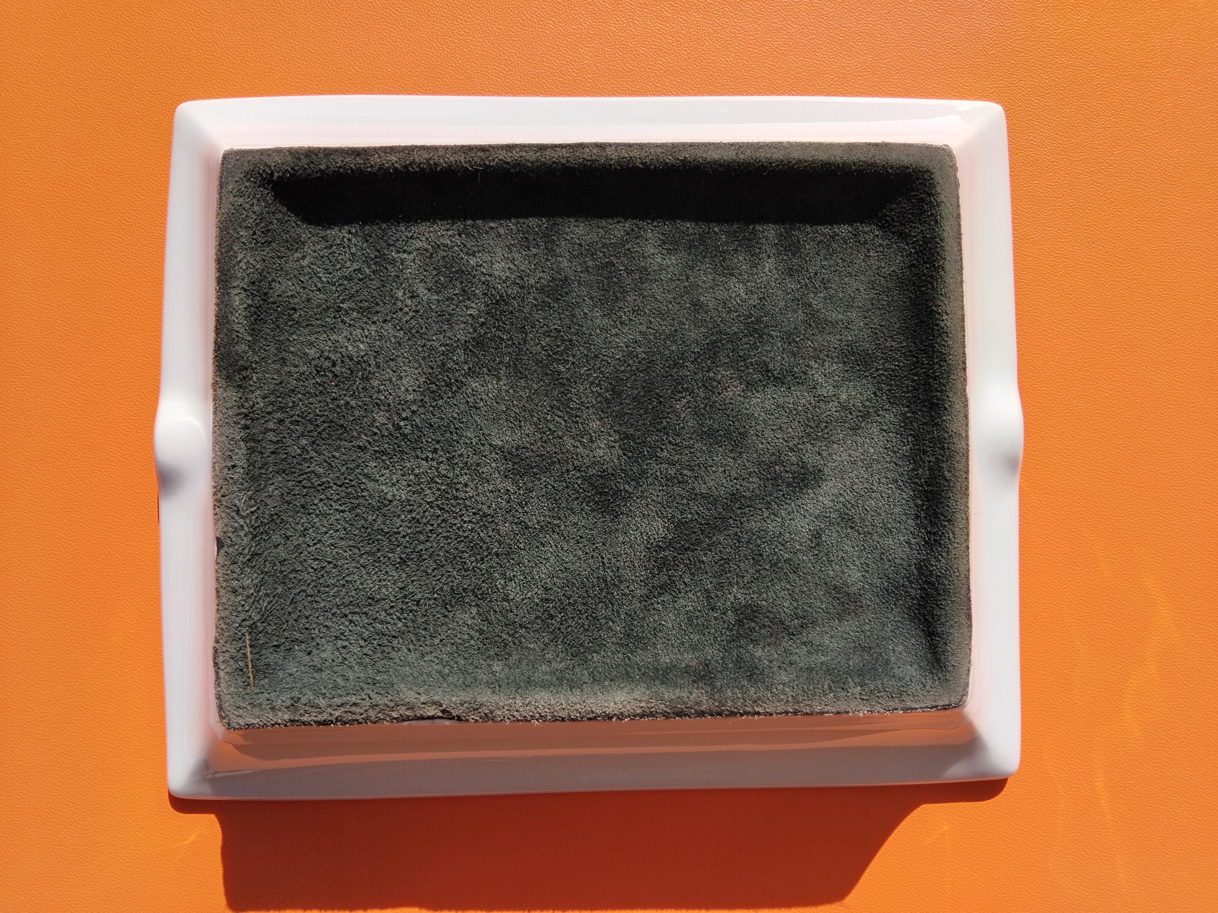 Hermès Berger allemand Impression Cendrier Cendrier Cendrier Cendrier Cendrier Cendrier Cendrier Cendrier Cendrier Cendrier Cendrier Cendrier Cendrier Cendrier Cendrier Cendrier Cendrier Cendrier Cendrier Cendrier Cendrier Cendrier Cendrier Cendrier Cendrier Cendrier Cendrier Cendrier en vente 8