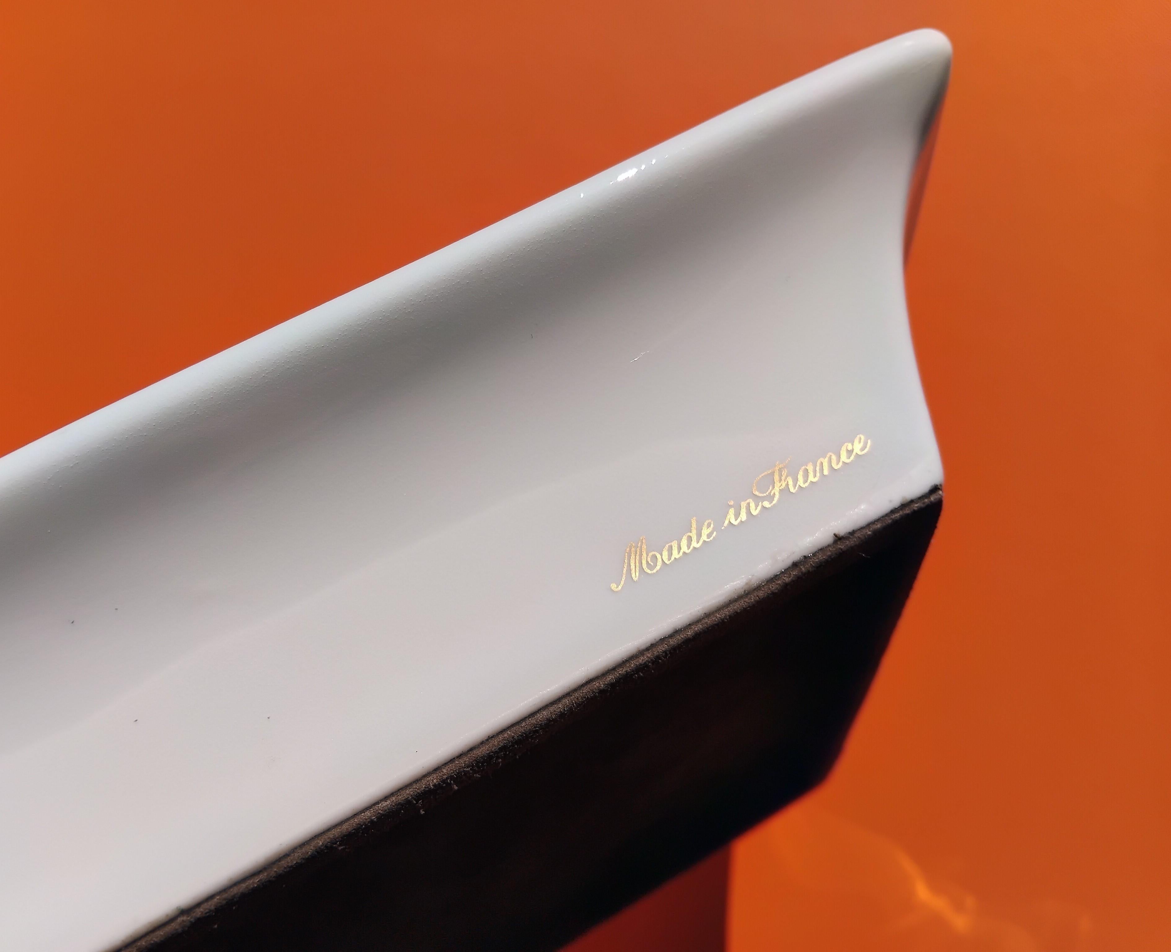 Hermès Berger allemand Impression Cendrier Cendrier Cendrier Cendrier Cendrier Cendrier Cendrier Cendrier Cendrier Cendrier Cendrier Cendrier Cendrier Cendrier Cendrier Cendrier Cendrier Cendrier Cendrier Cendrier Cendrier Cendrier Cendrier Cendrier Cendrier Cendrier Cendrier Cendrier en vente 9