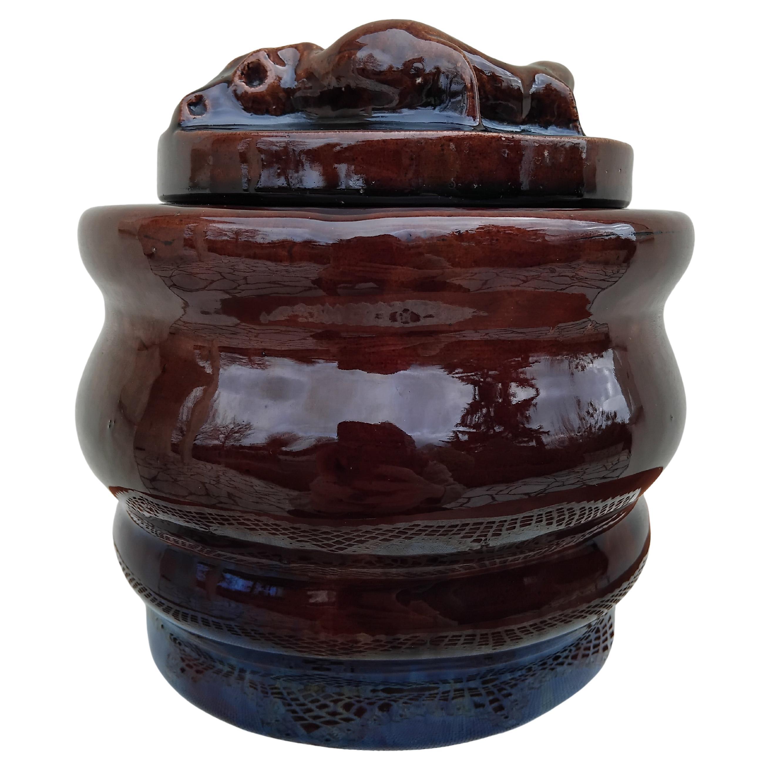 Nero Vaso in terracotta smaltata di Hermès con coperchio a testa di cervo in vendita