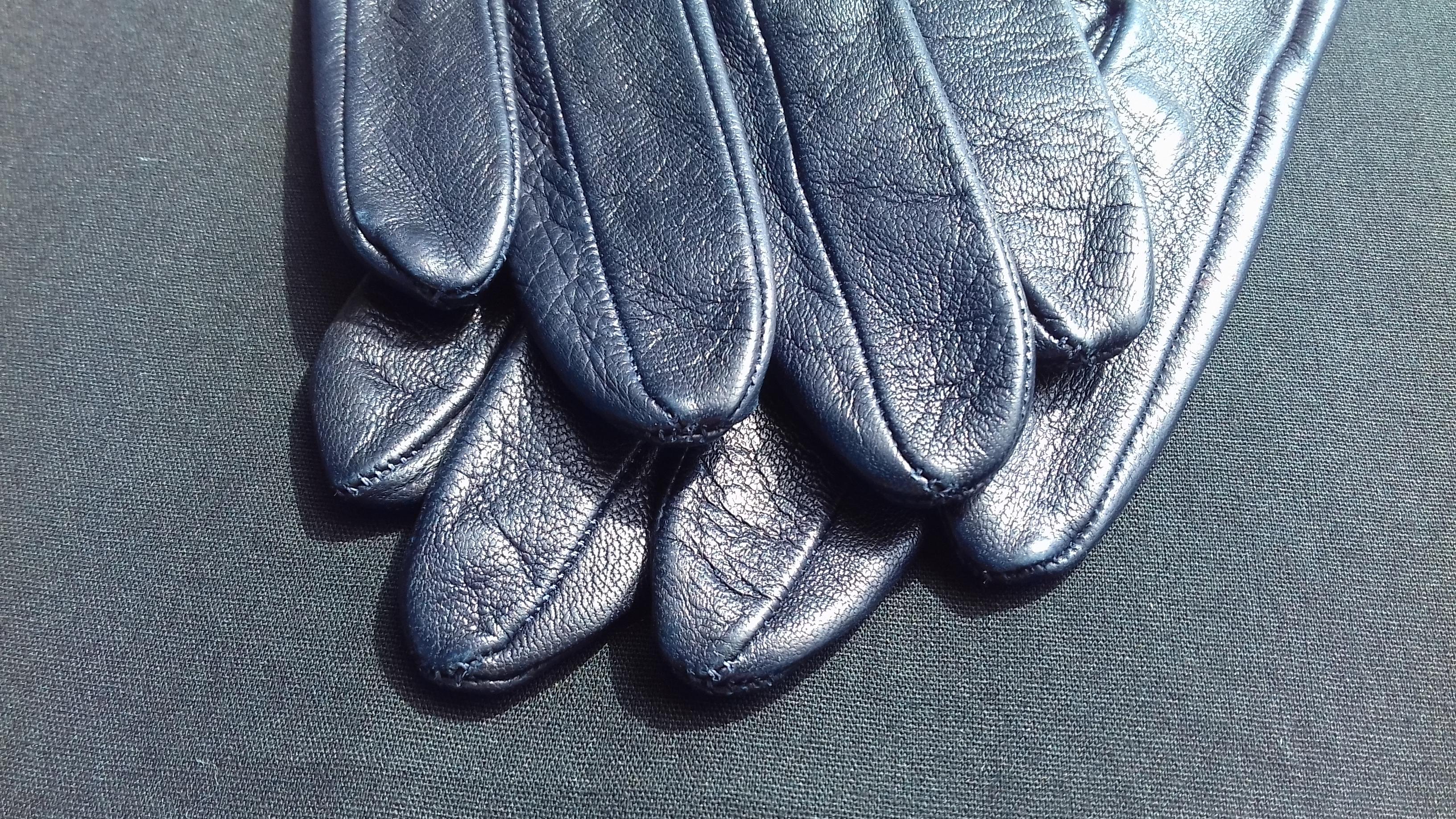 Hermès Gloves Dark Blue and White Leather Gloves Ghillies Size 6/7 10