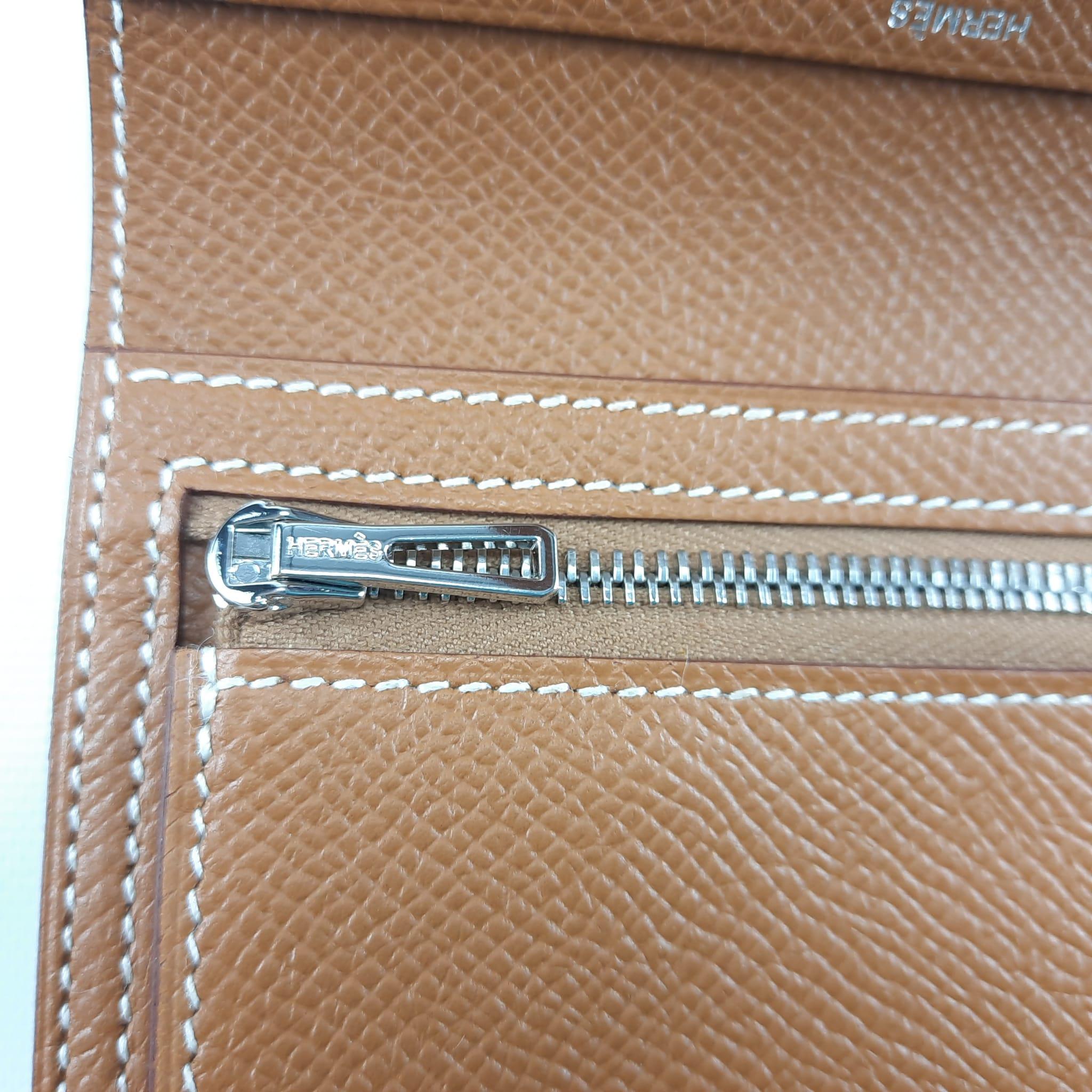 Hermes Gold Bearn Compact wallet In New Condition In Nicosia, CY