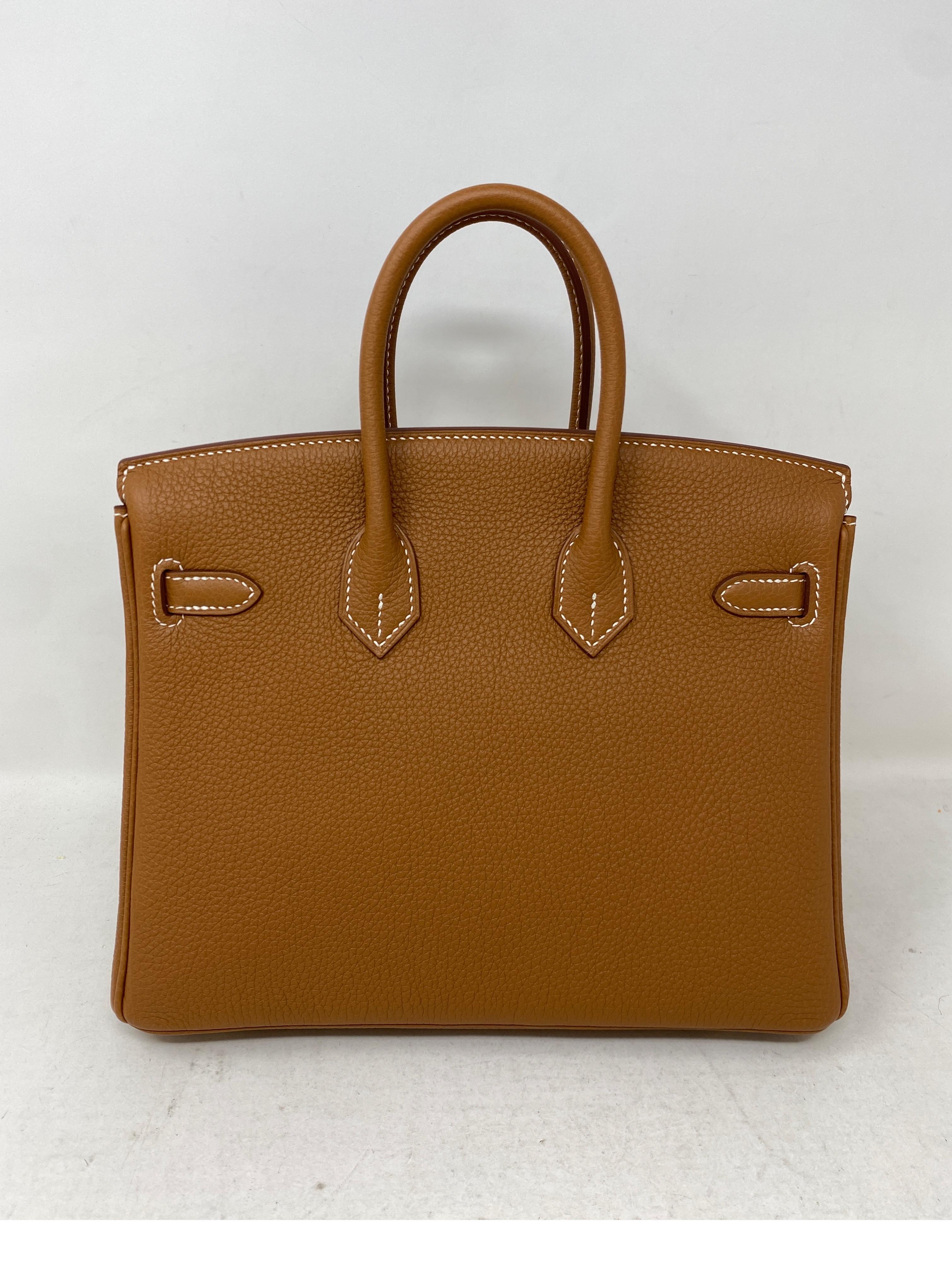 Hermes Gold Birkin 25 Bag  In New Condition In Athens, GA