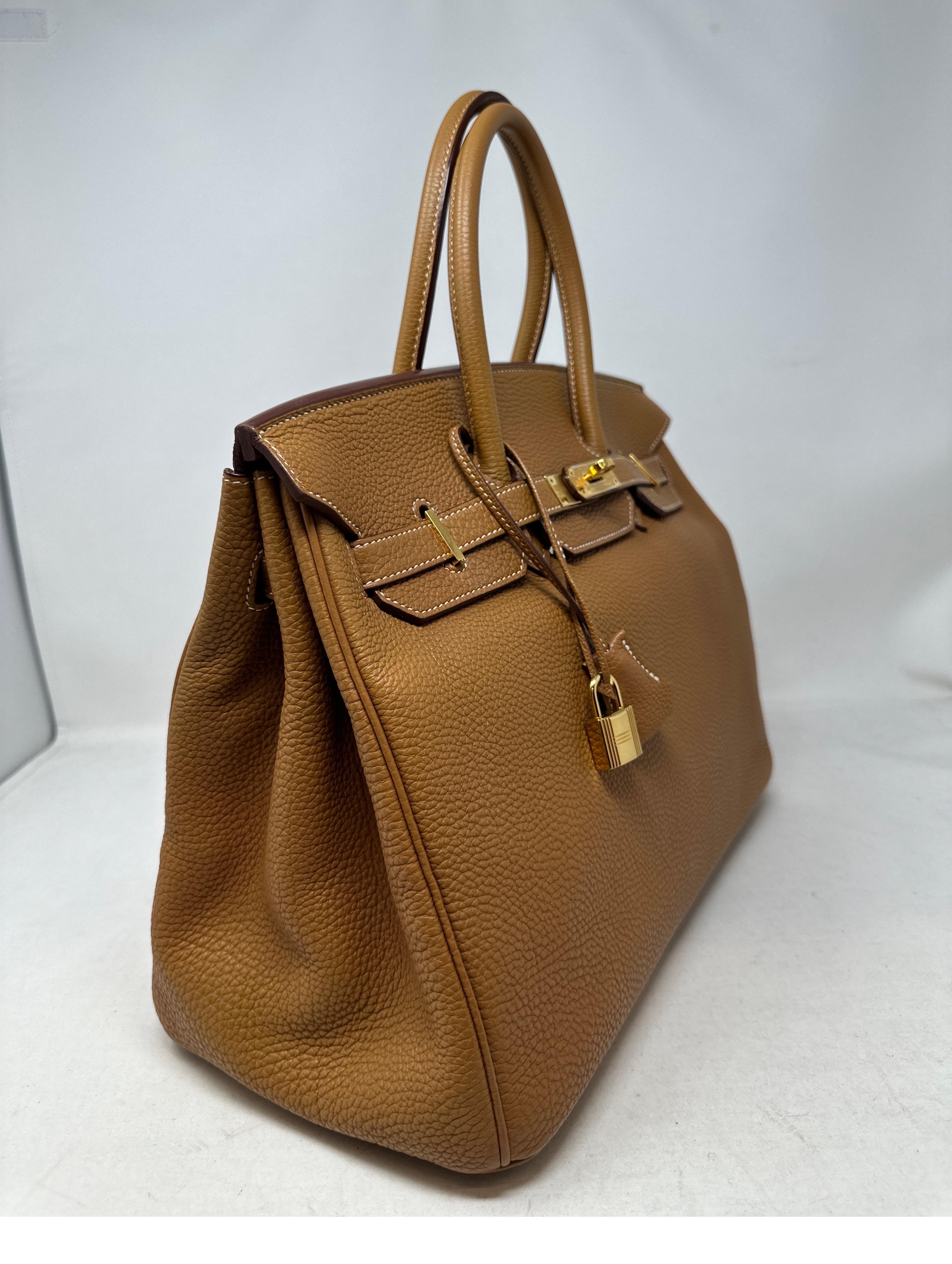Hermes Gold Birkin 35 Bag  In Excellent Condition In Athens, GA