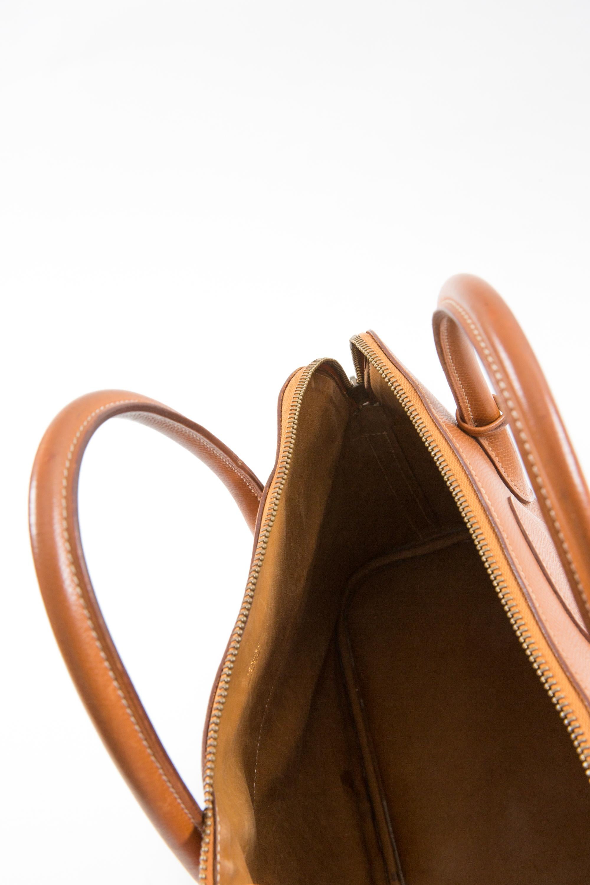 Hermes Gold Bolide 35”Courchevel Leather Handbag For Sale 3