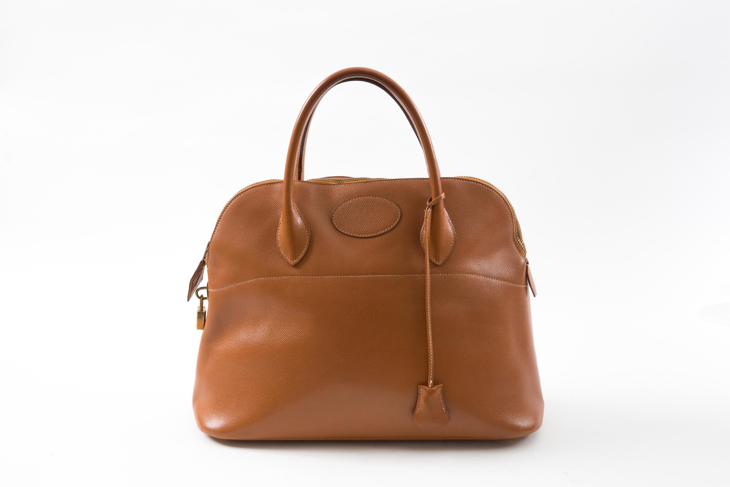 Hermes Gold Bolide 35”Courchevel Leather Handbag For Sale 4