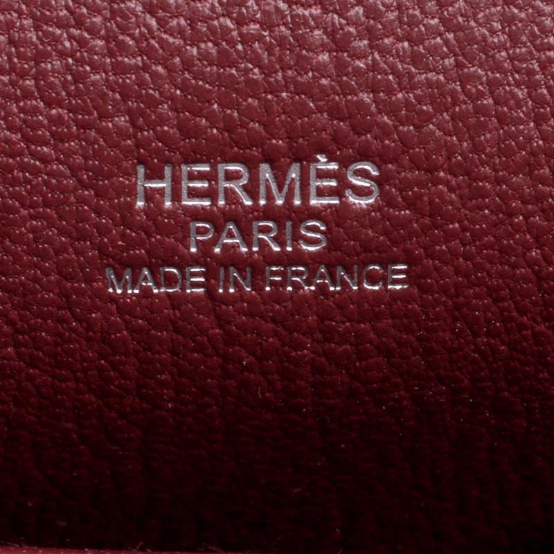 Hermes Gold/Bordeaux Clemence Leather Jypsiere 28 Bag In Good Condition In Dubai, Al Qouz 2