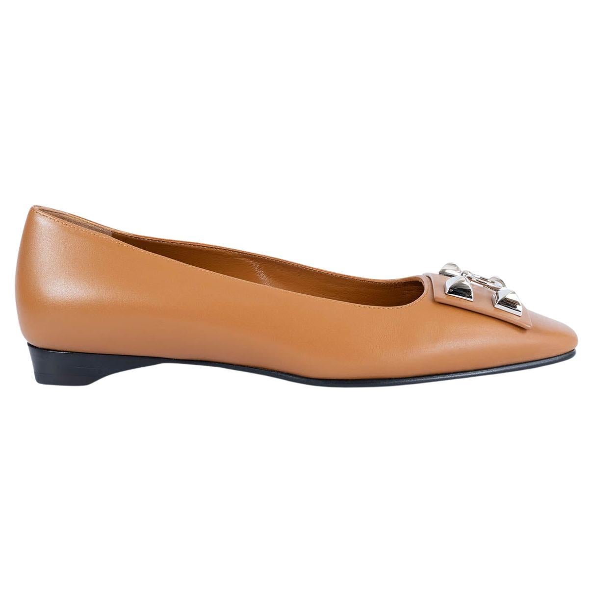 HERMES Chaussures DANSEUSE en cuir marron doré 37.5 en vente