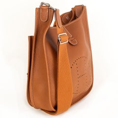 HERMES Gold camel brown Clemence leather EVELYNE III 29 Crossbody Bag
