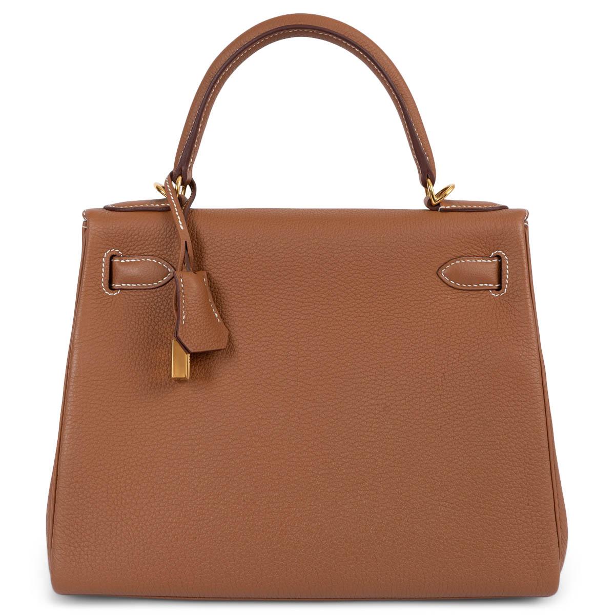 HERMES Gold camel Togo leather KELLY 28 RETOURNE Bag Ghw In Excellent Condition For Sale In Zürich, CH