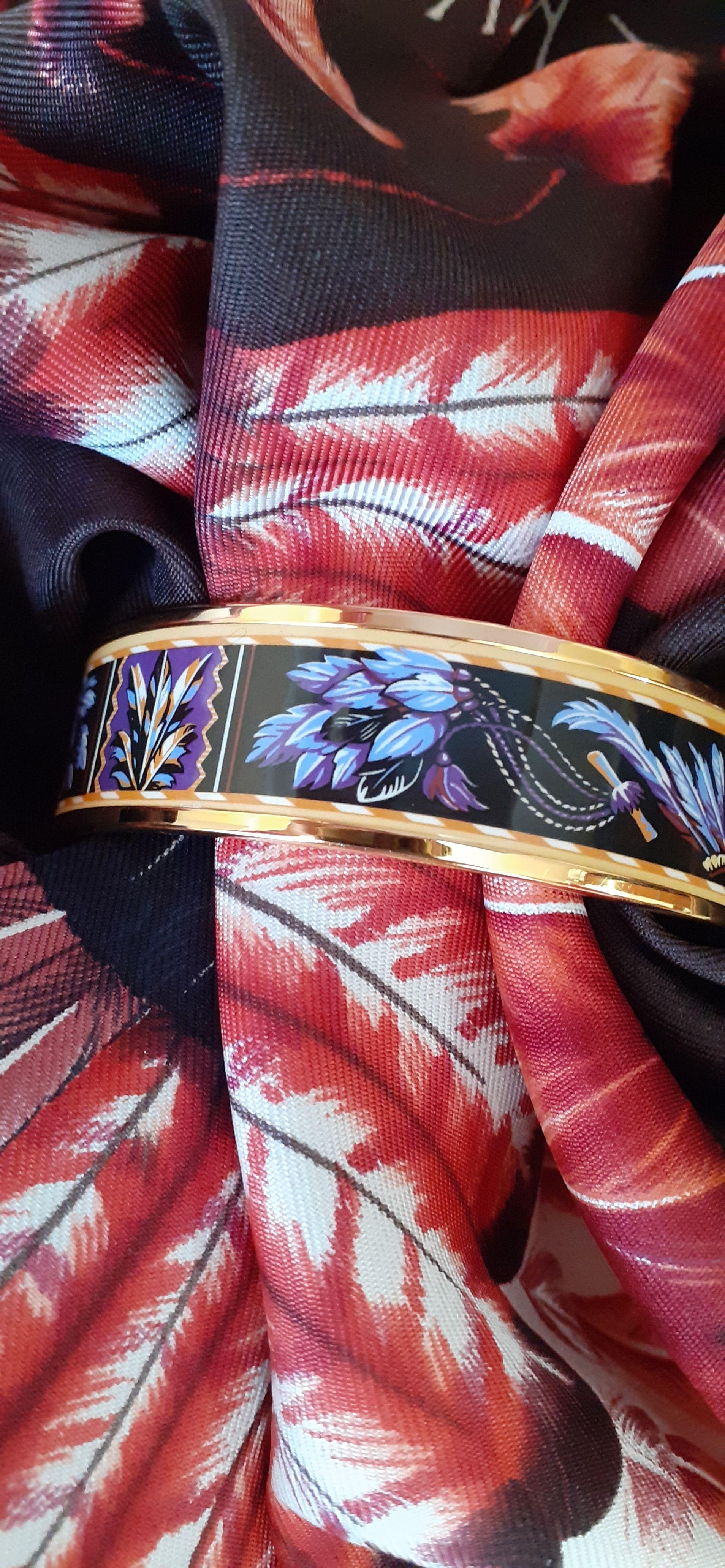 Hermès Pulsera Esmalte Oro Brasil Plumas Violeta S.65 en venta 7