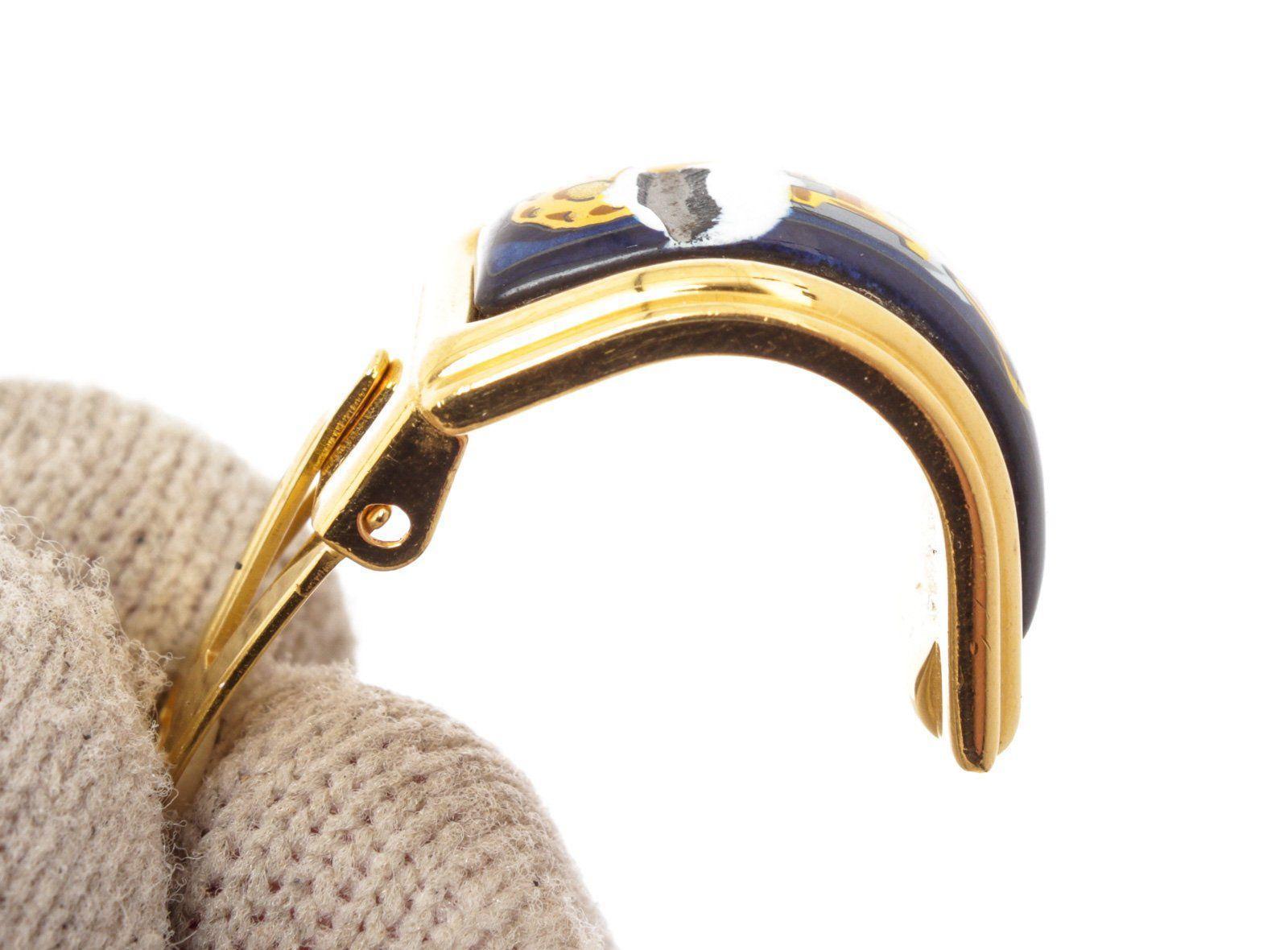 Hermes Gold Emaille-Ohrclips-Ohrring mit goldfarbener Hardware und Drehverschluss im Zustand „Gut“ im Angebot in Irvine, CA
