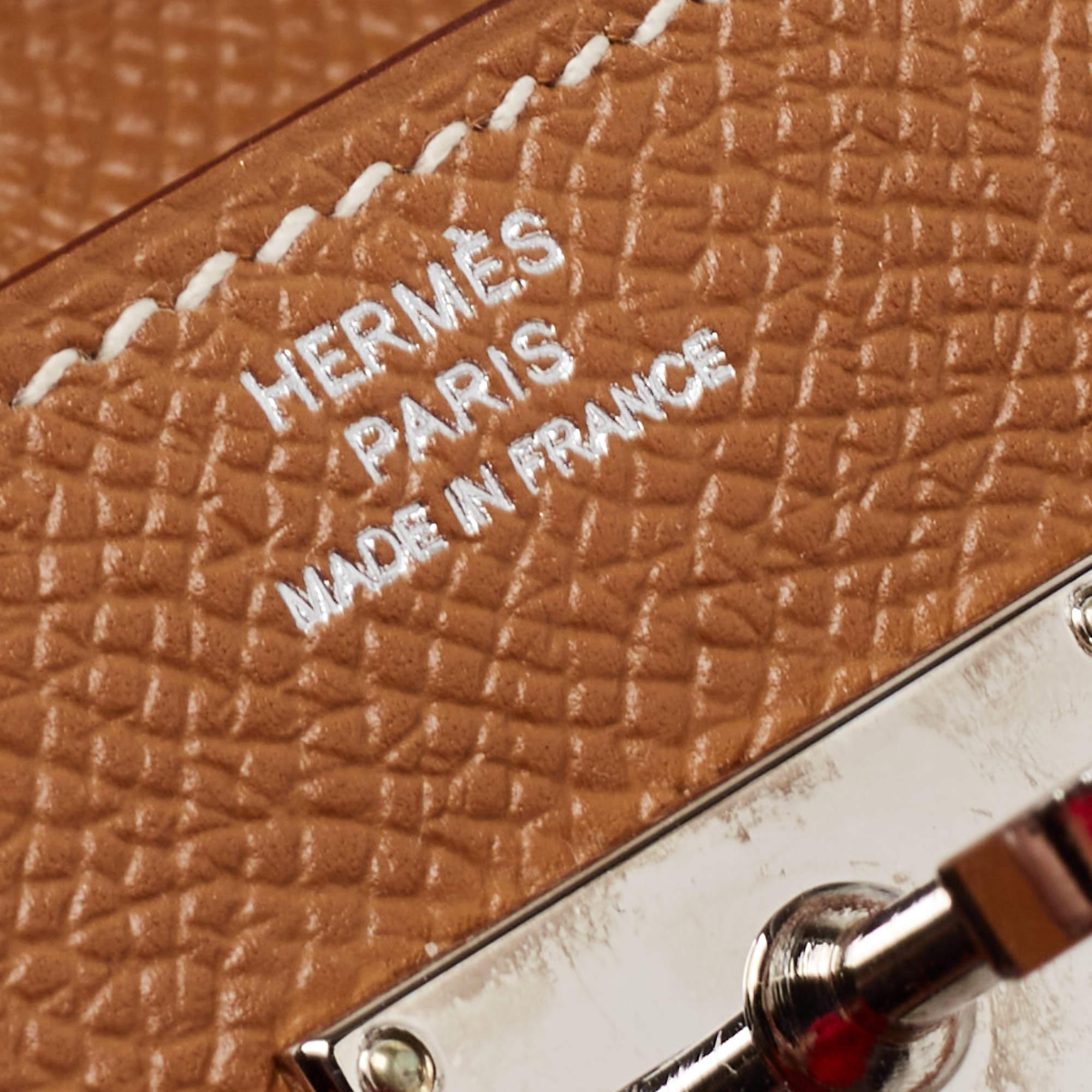 Hermes Gold Epsom Leather Kelly Classic Wallet In Good Condition In Dubai, Al Qouz 2