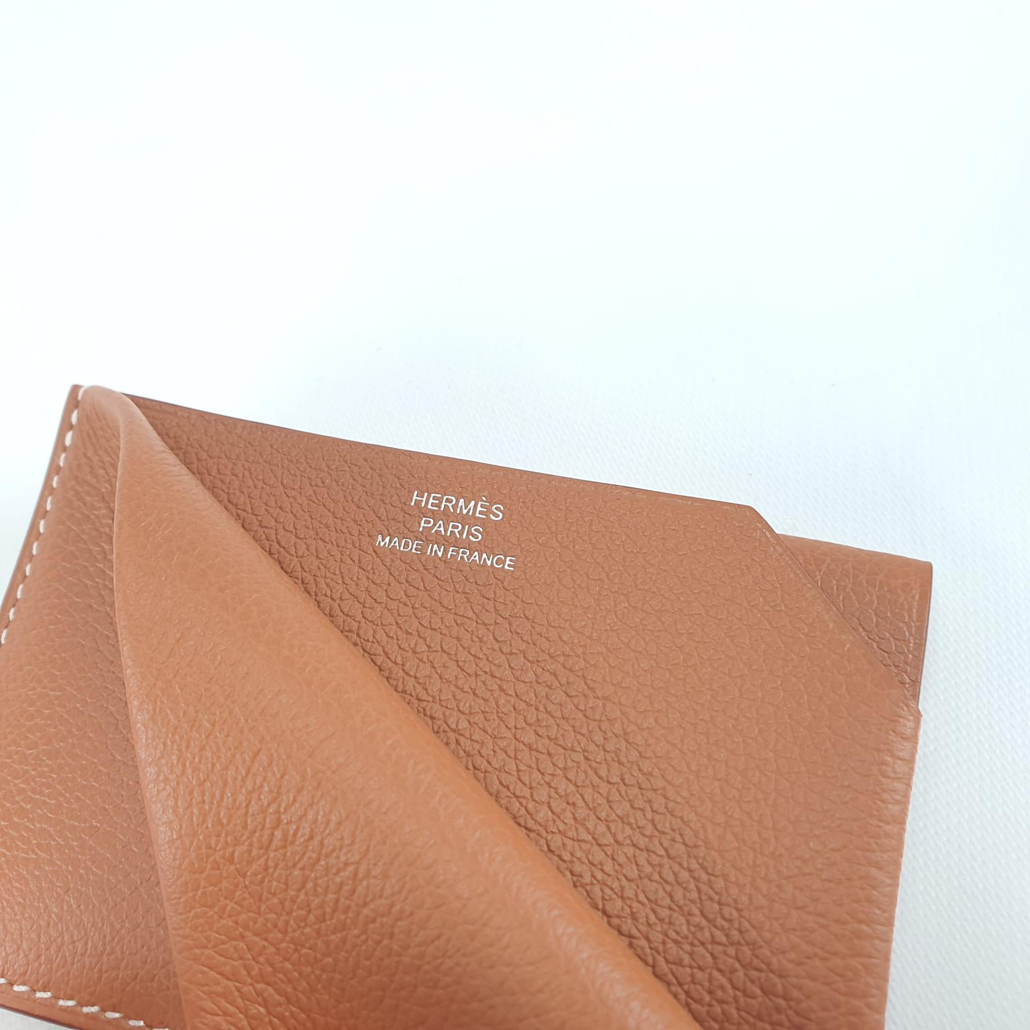Preloved, never used with box. Evercolor calfskin. 3 credit card slots. Size: L 6.6 x H 9.9 x D 1 cm. PR11650