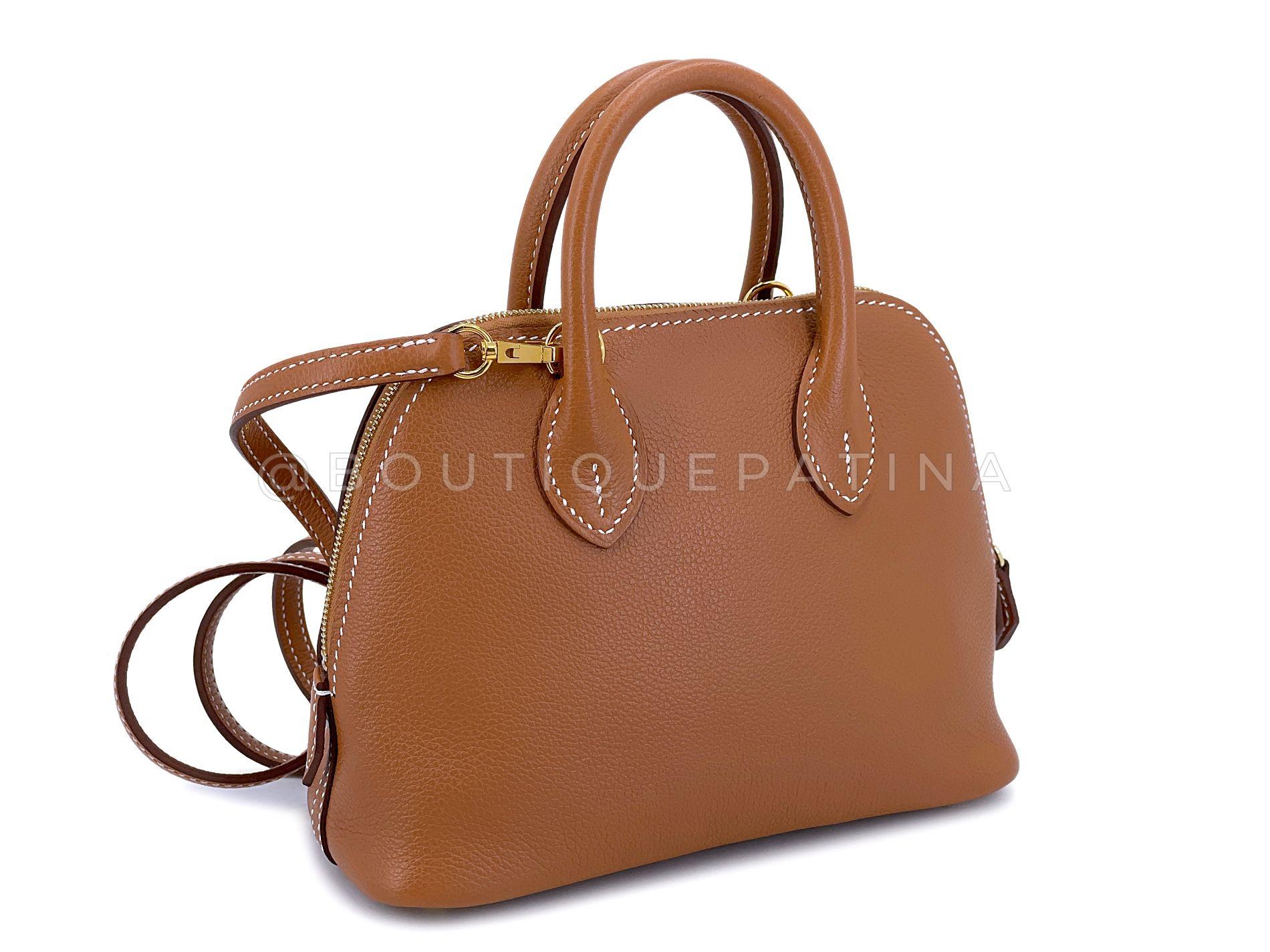 Store item: 67245
A classic, classic model, the Bolide has especially as of recent become an Hermes enthusiast favorite for its classic H look, understated elegance and versatility of removable shoulder strap. Any Hermes enthusiast knows the classic