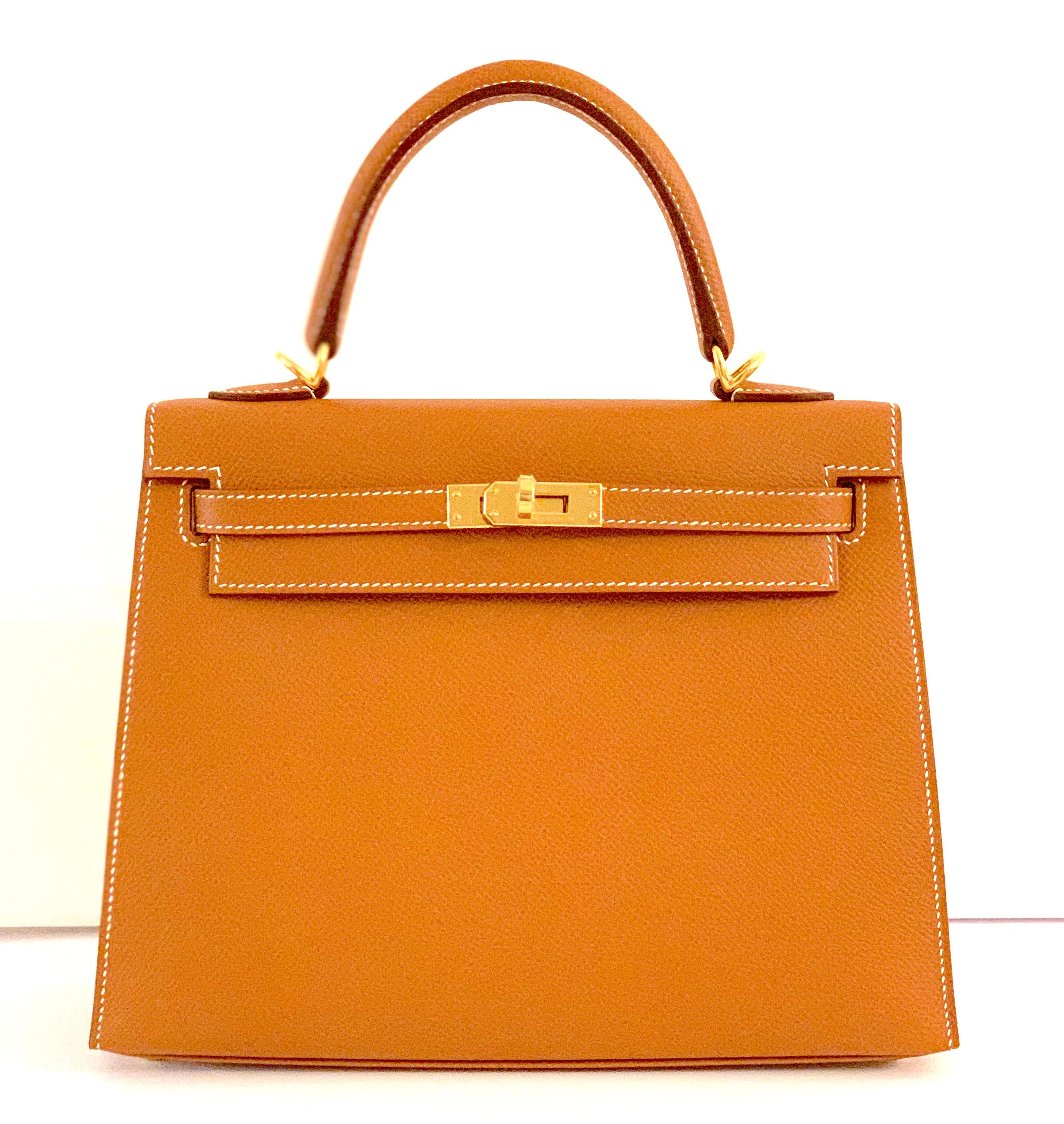 Hermes Gold Kelly 25 Epsom Sellier Tasche Gold Hardware für Damen oder Herren