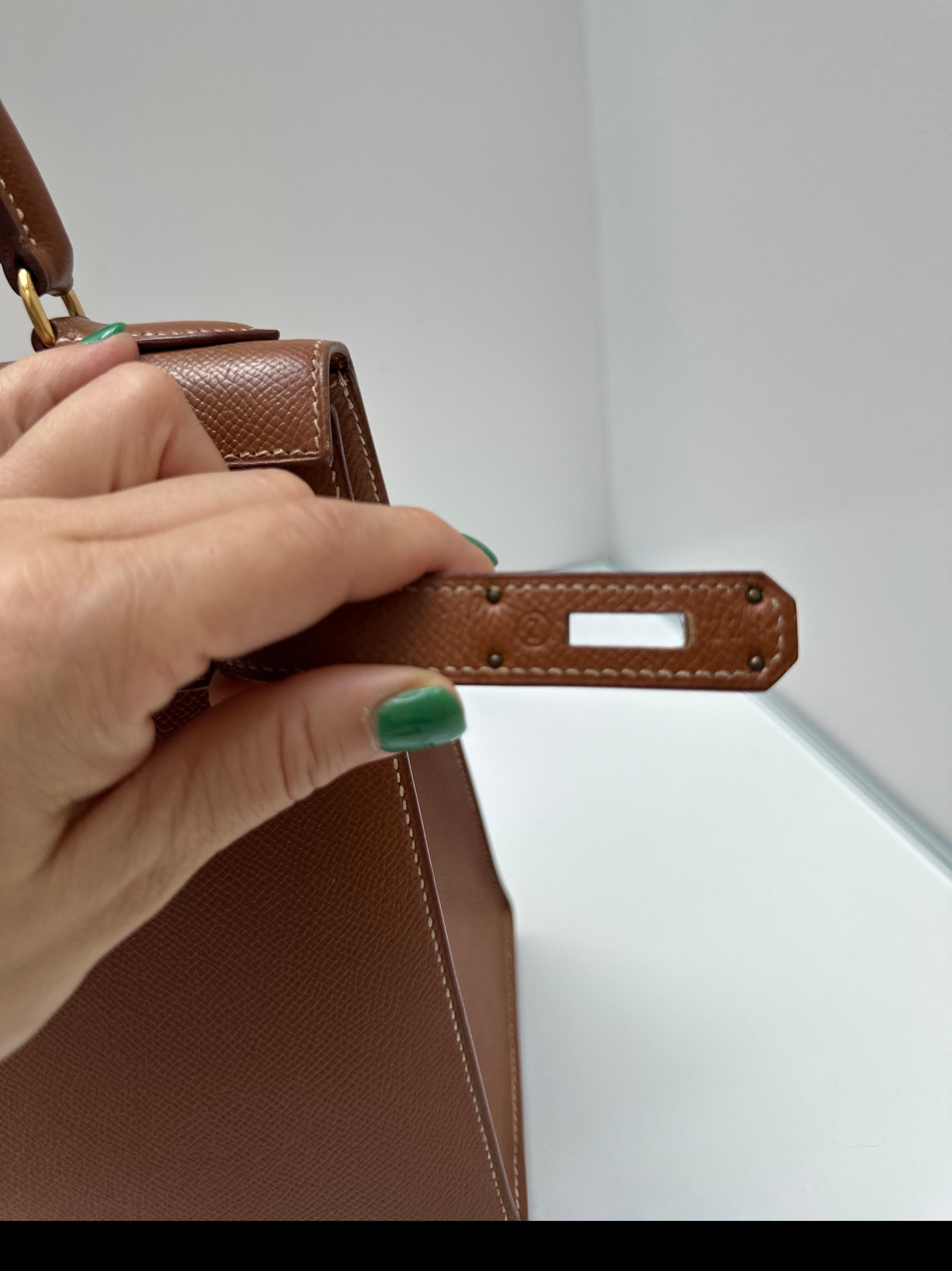 Sac Kelly 28 en or de Hermes en vente 8