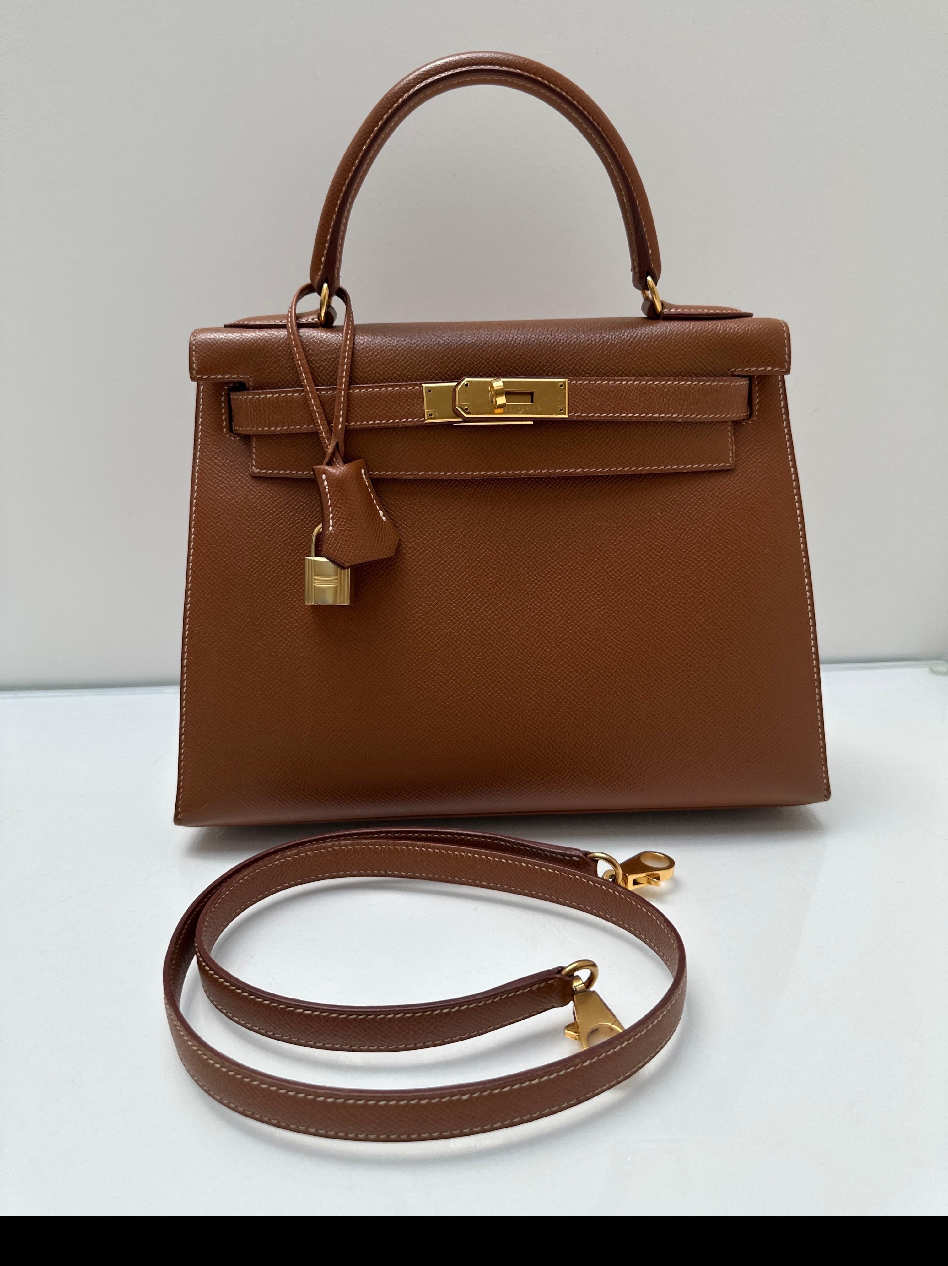 Sac Kelly 28 en or de Hermes en vente 10