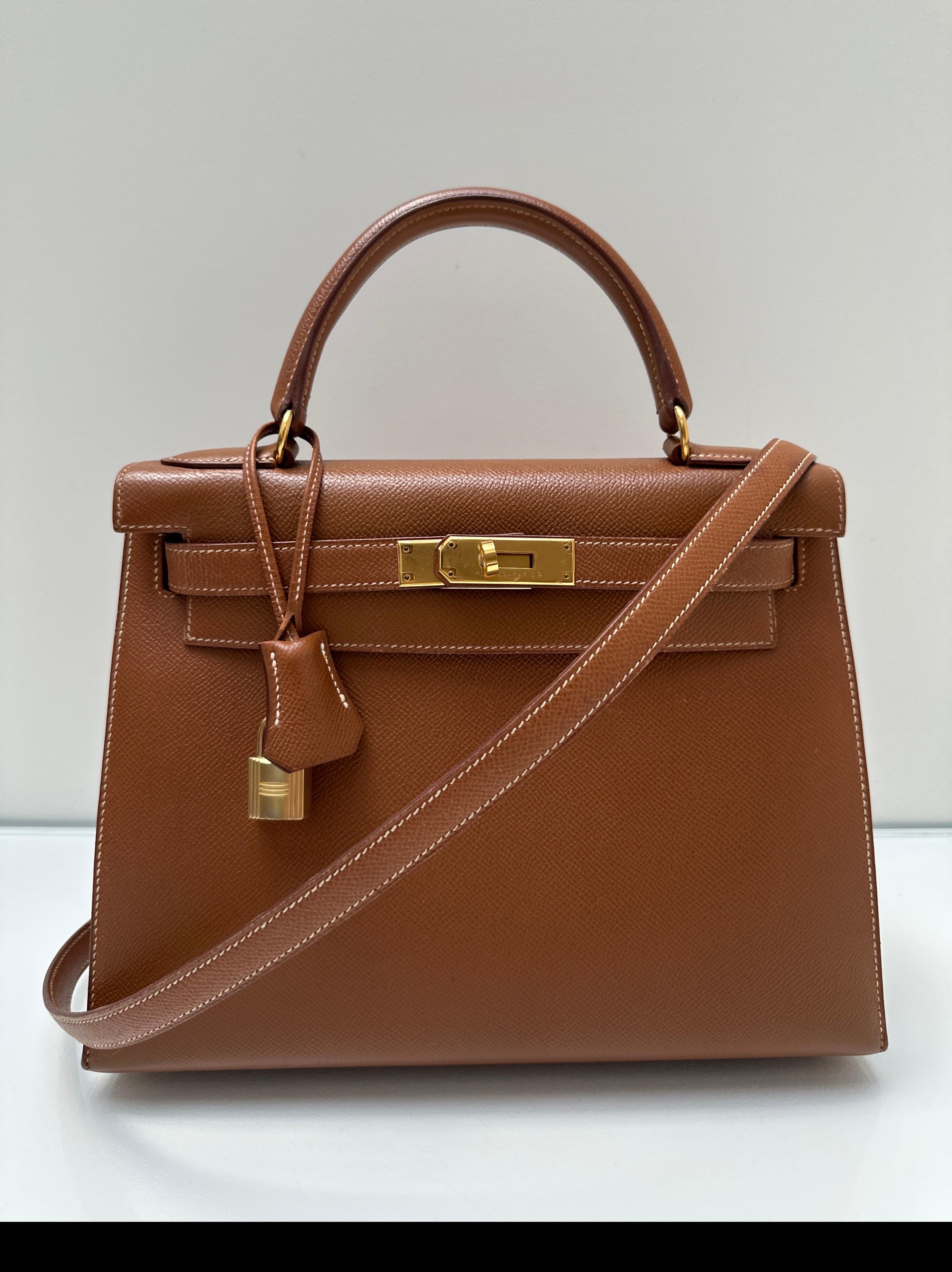 Sac Kelly 28 en or de Hermes en vente 11