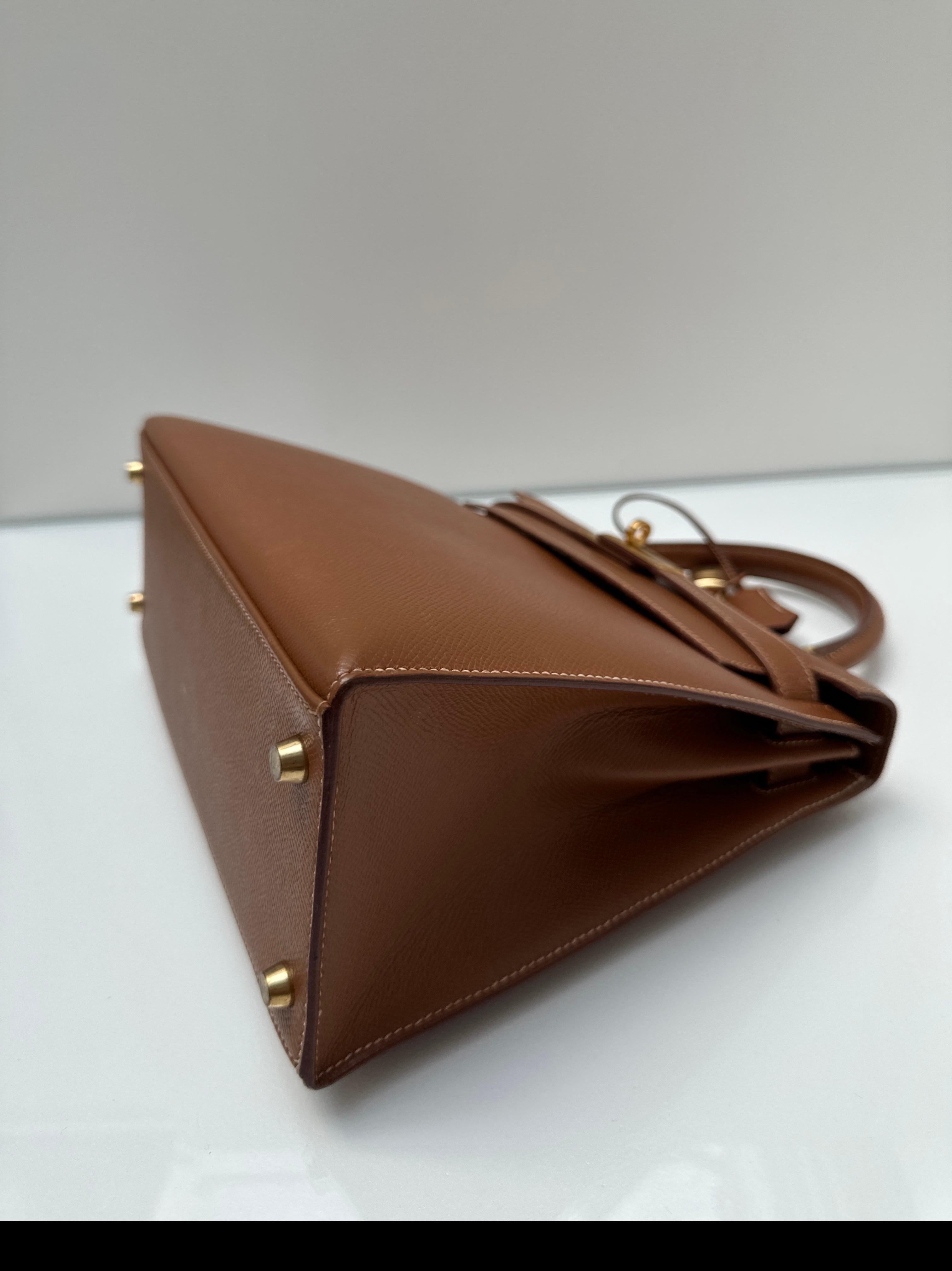 Sac Kelly 28 en or de Hermes en vente 14