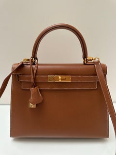 Hermès 1997 Gold Kelly 28 Bag Epsom Leather Unisex Vintage Handbag
