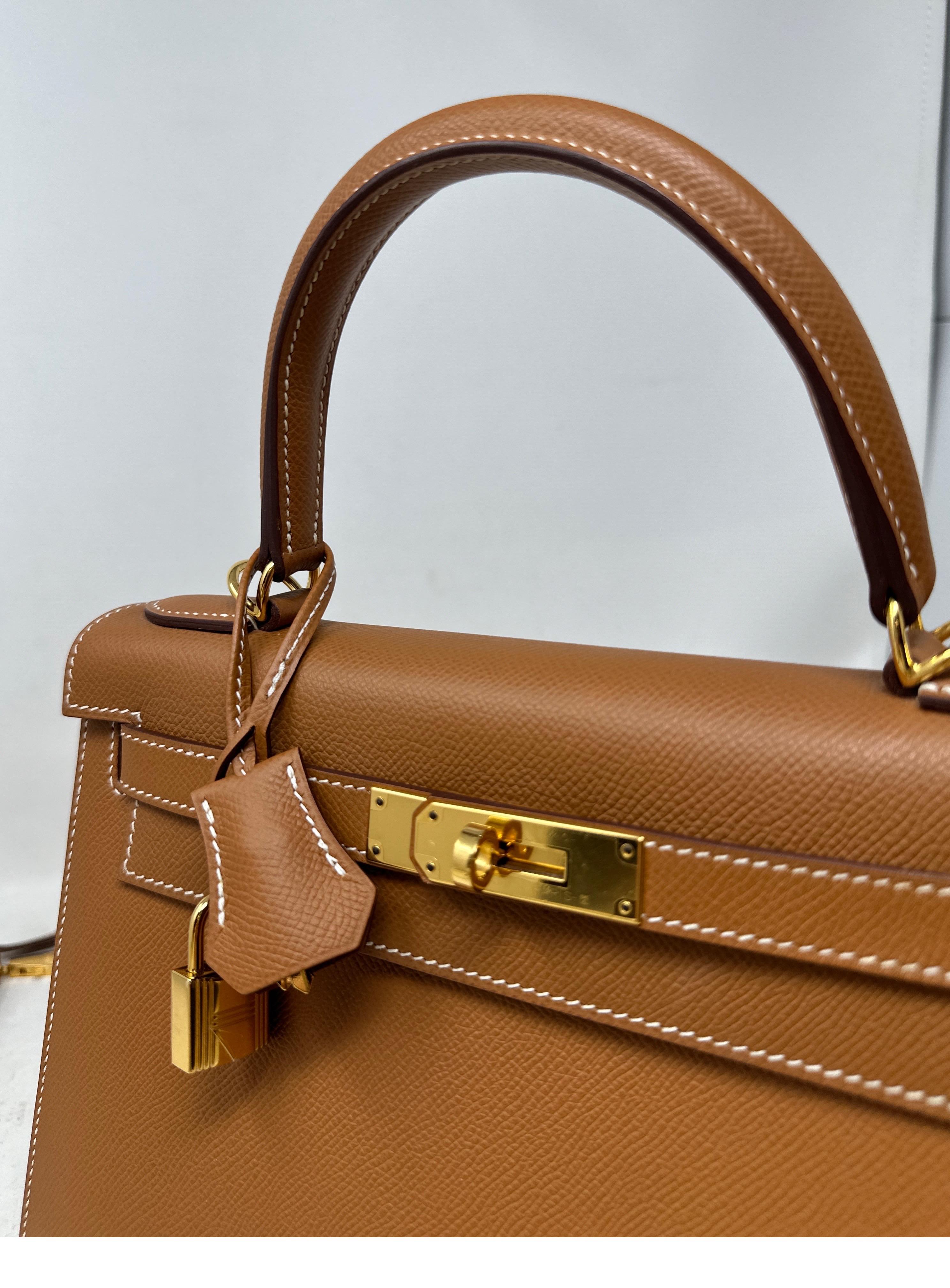 Hermes Gold Kelly 28 Bag  For Sale 16