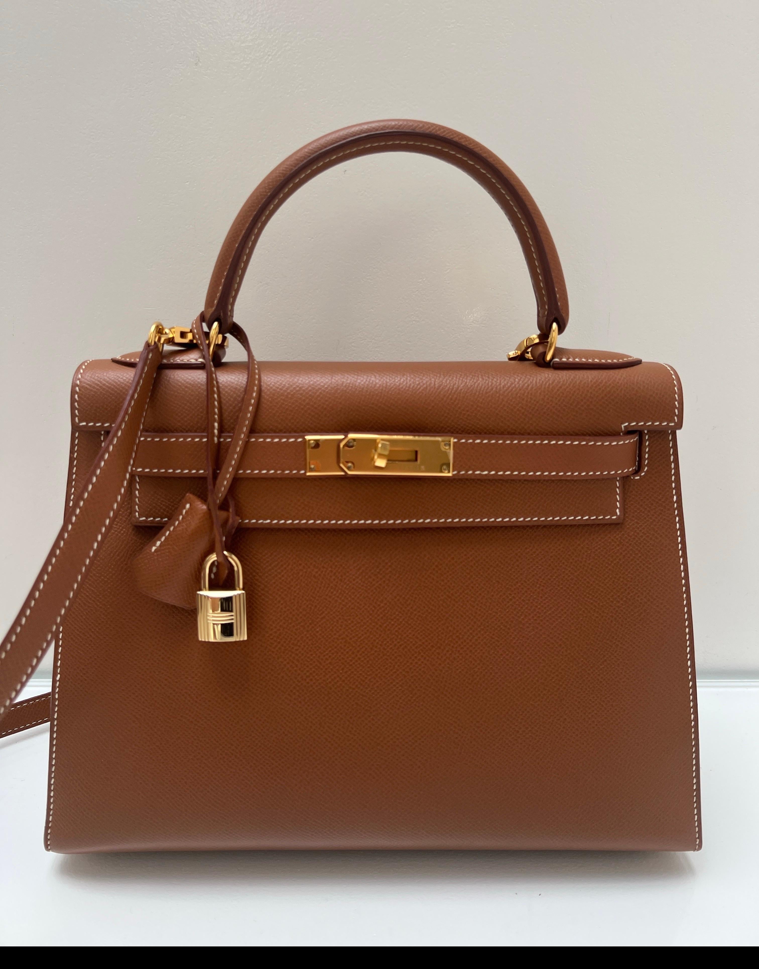 Marrone Borsa Hermes Kelly 28 oro in vendita