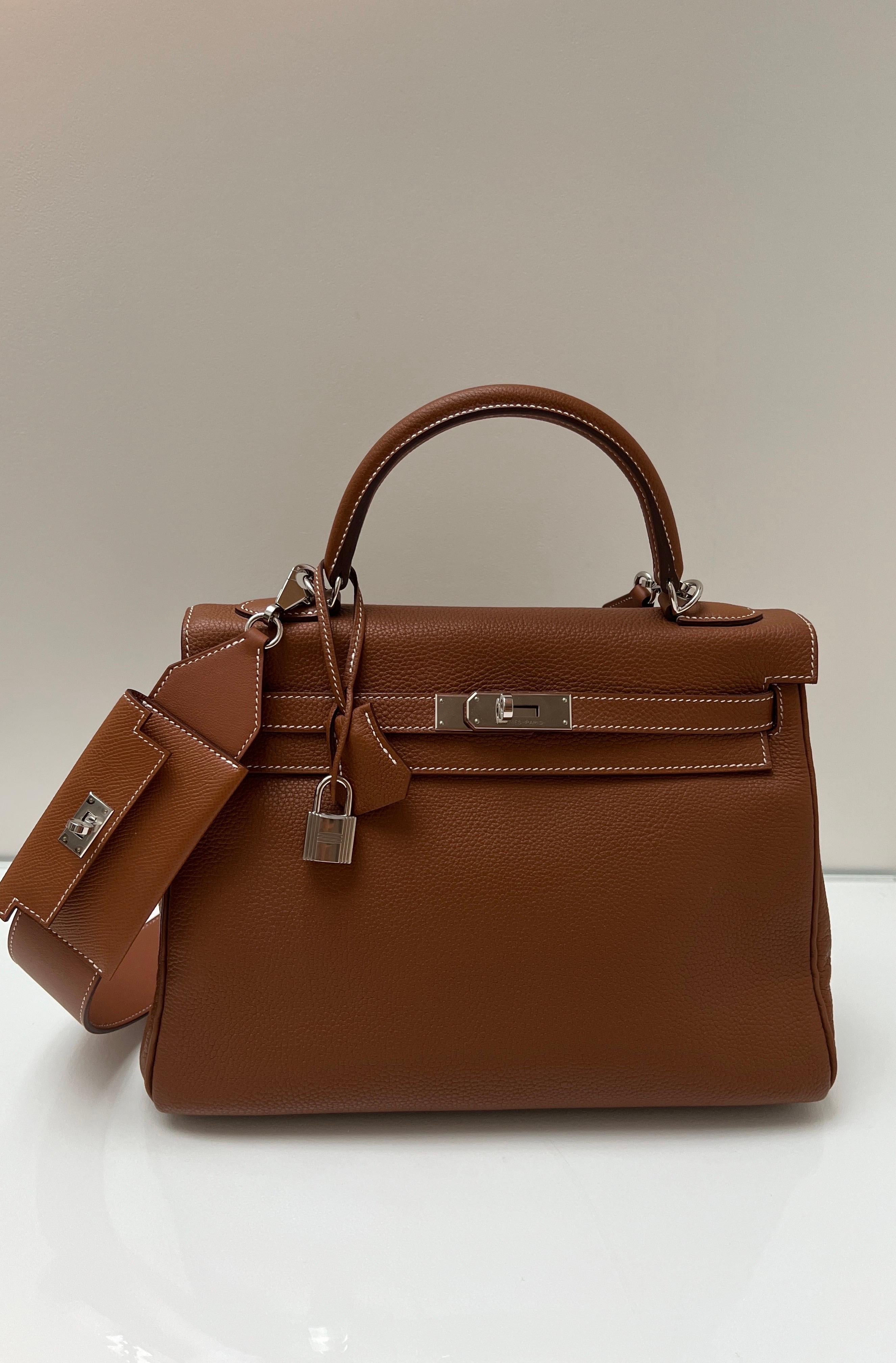 Hermes Gold Kelly 28 Togo with Rare Strap 15