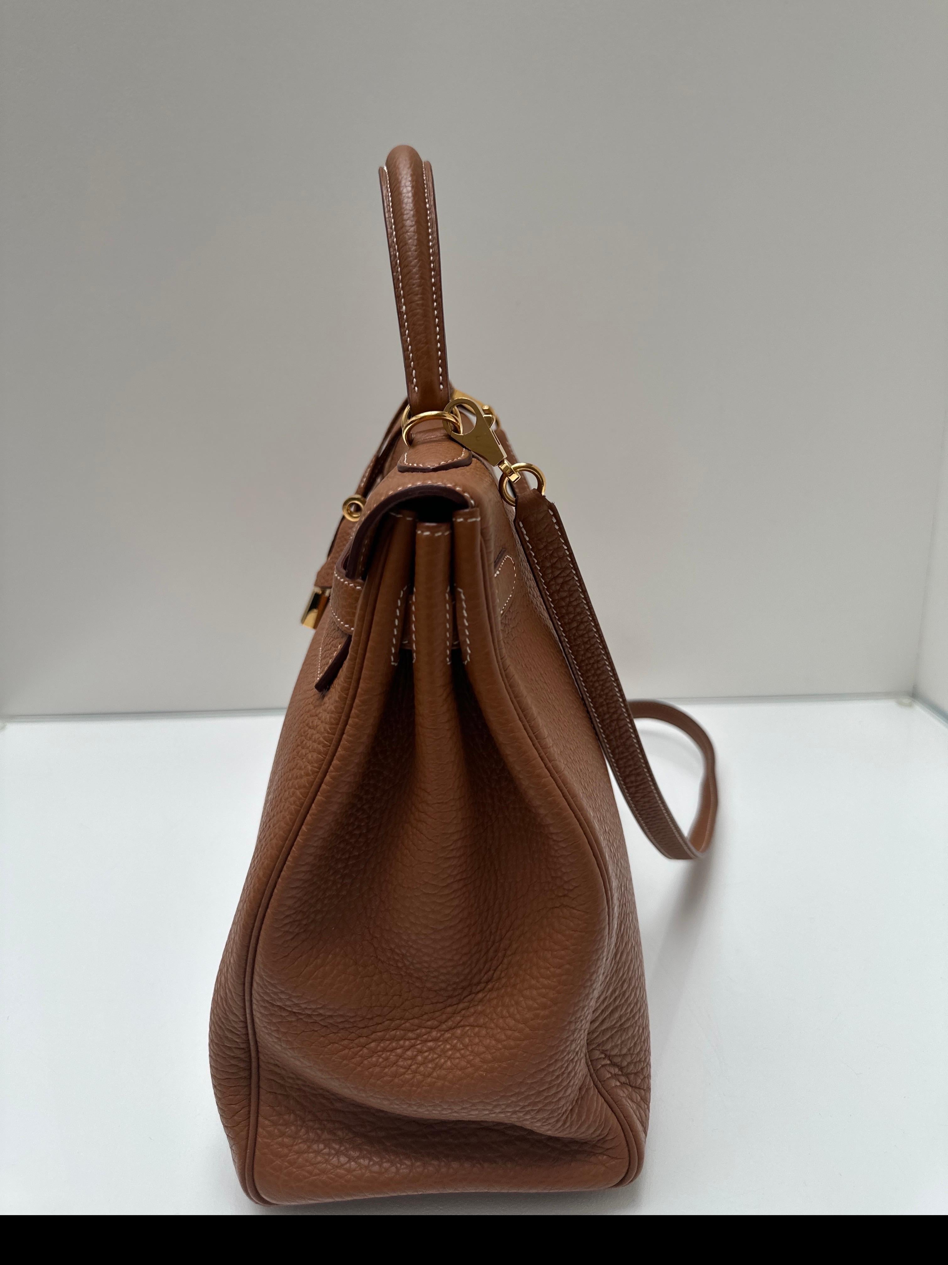 Women's or Men's Hermes Gold Kelly 35 Bag For Sale
