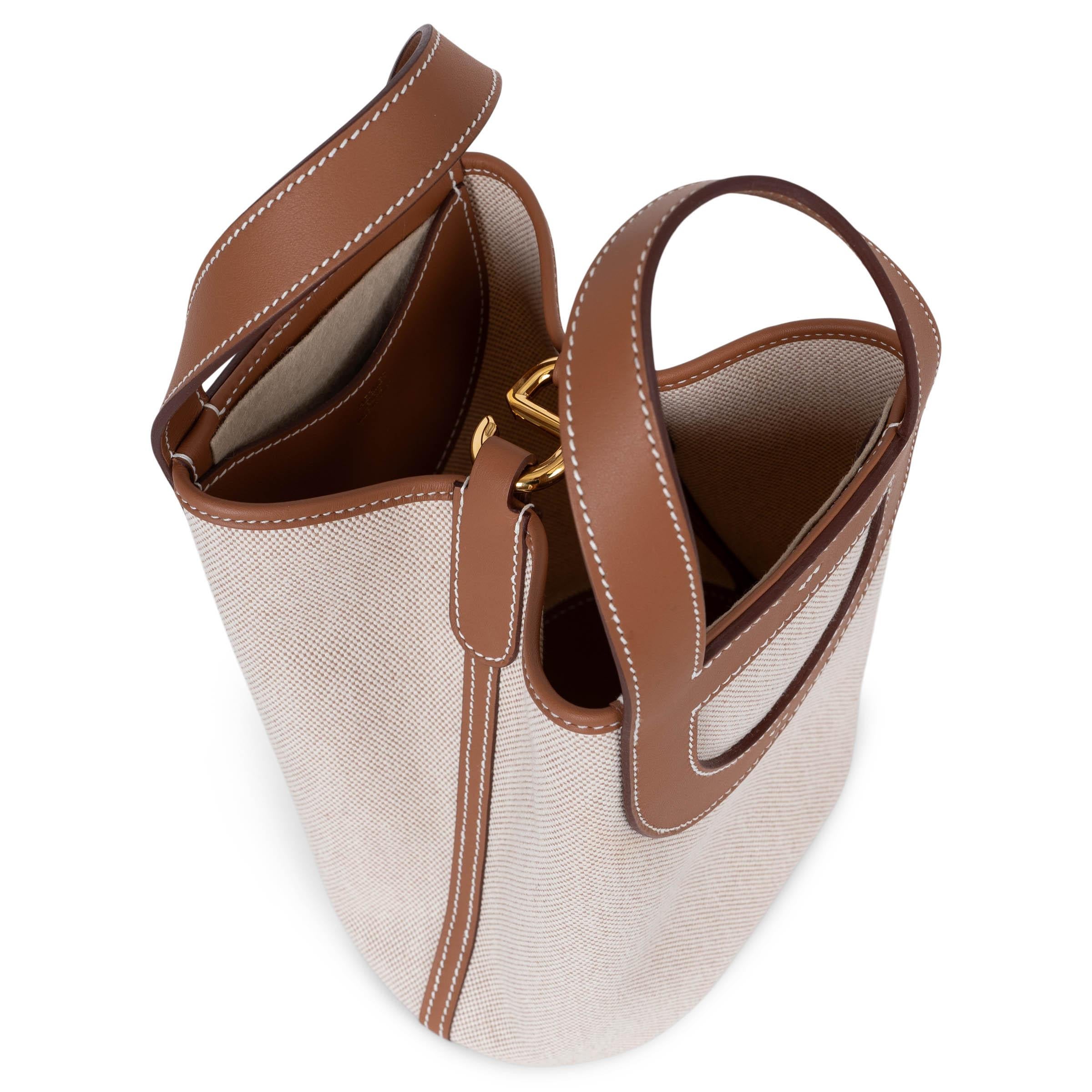 HERMES Gold leather & Toile H canvas IN THE LOOP 18 Bag For Sale 1