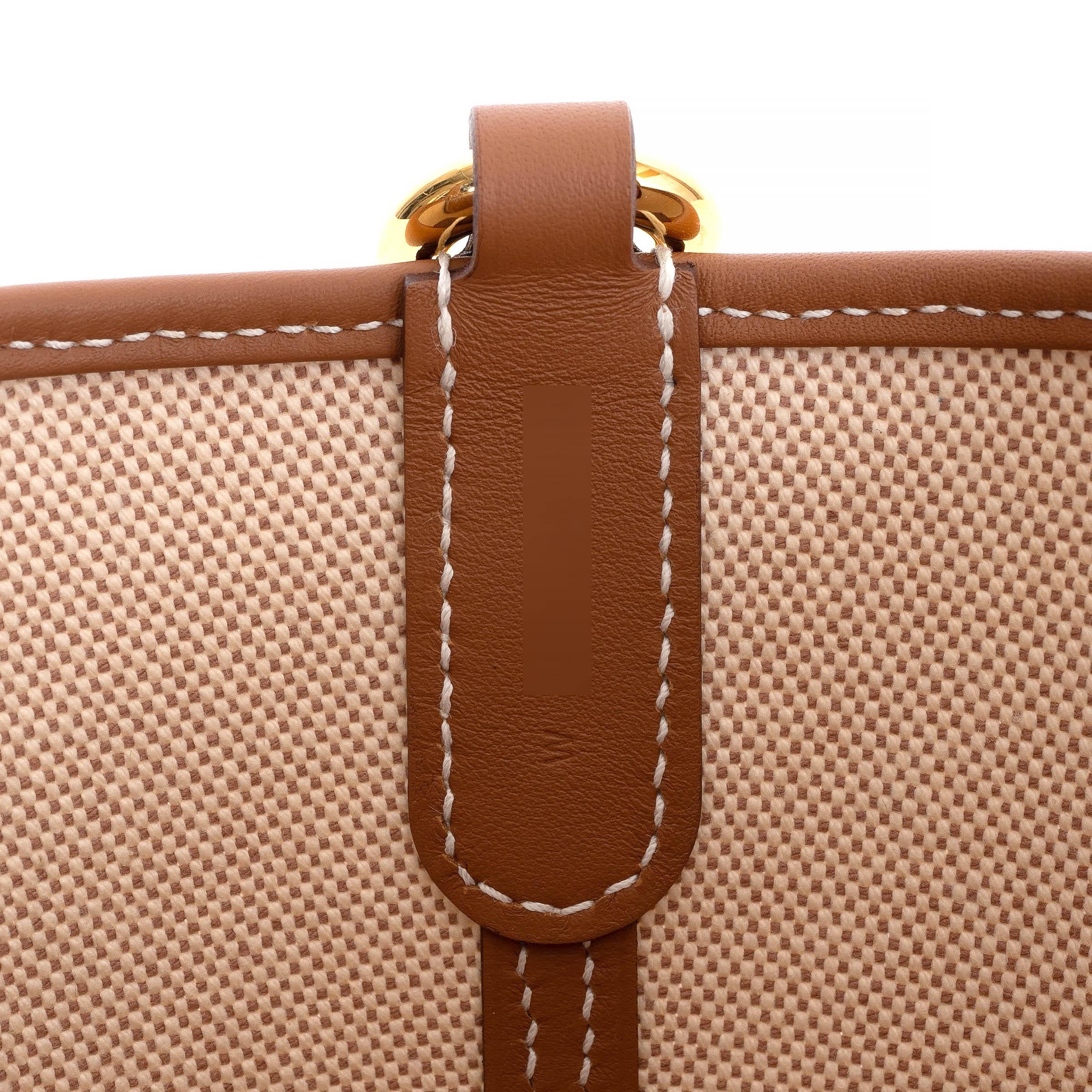 HERMES Gold leather & Toile H canvas IN THE LOOP 18 Bag For Sale 4