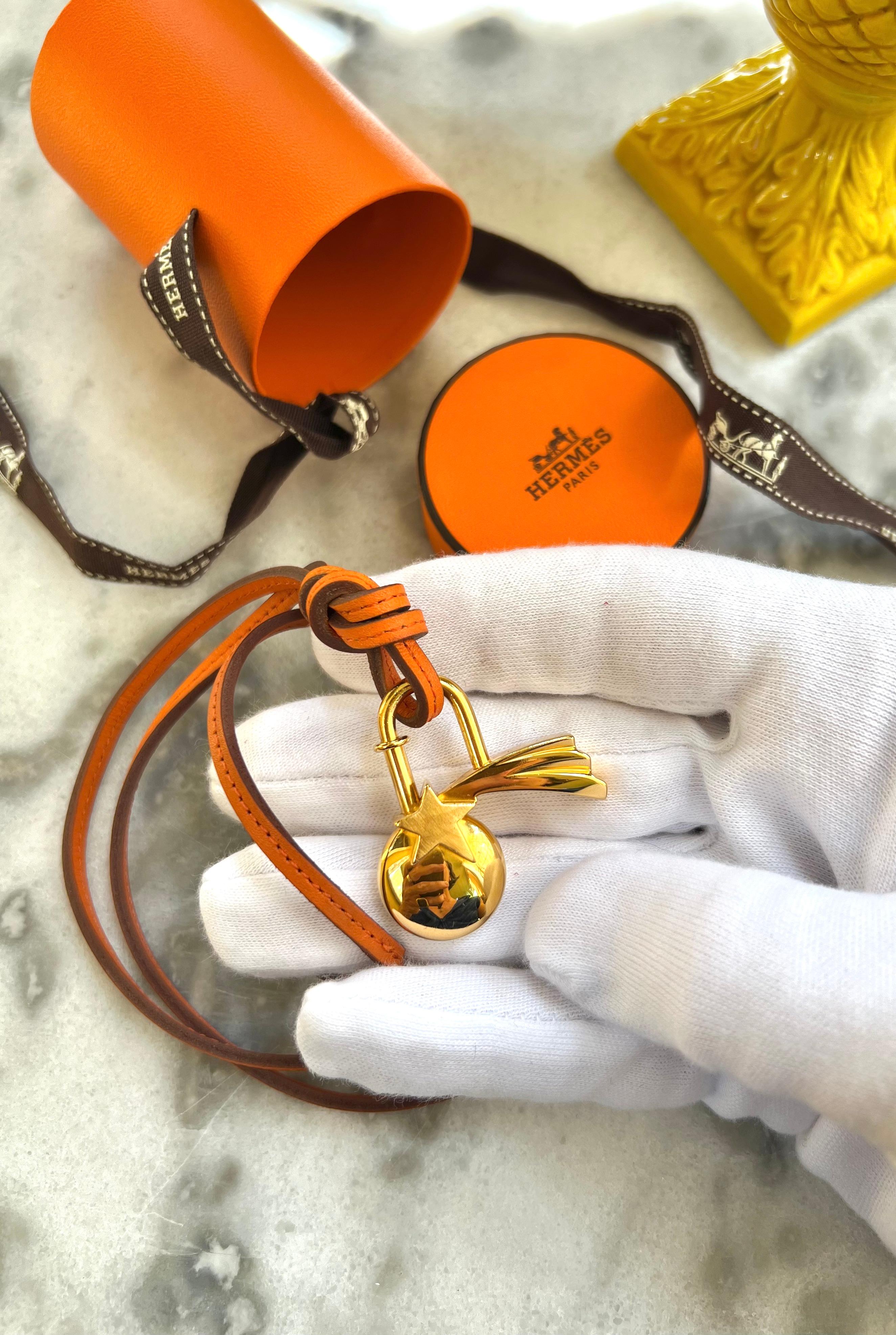 HERMES - Gold Limited Ediction Cadena Lock Charm 