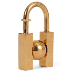 HERMES gold LTD ED 2001 L'HOMME PEUT EMBELLIR LA TERRE CADENA Lock Bag Charm