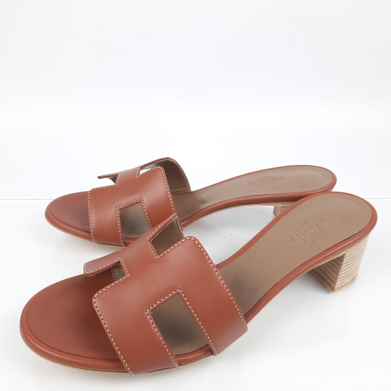 Hermes Gold Oasis sandal In New Condition In Nicosia, CY