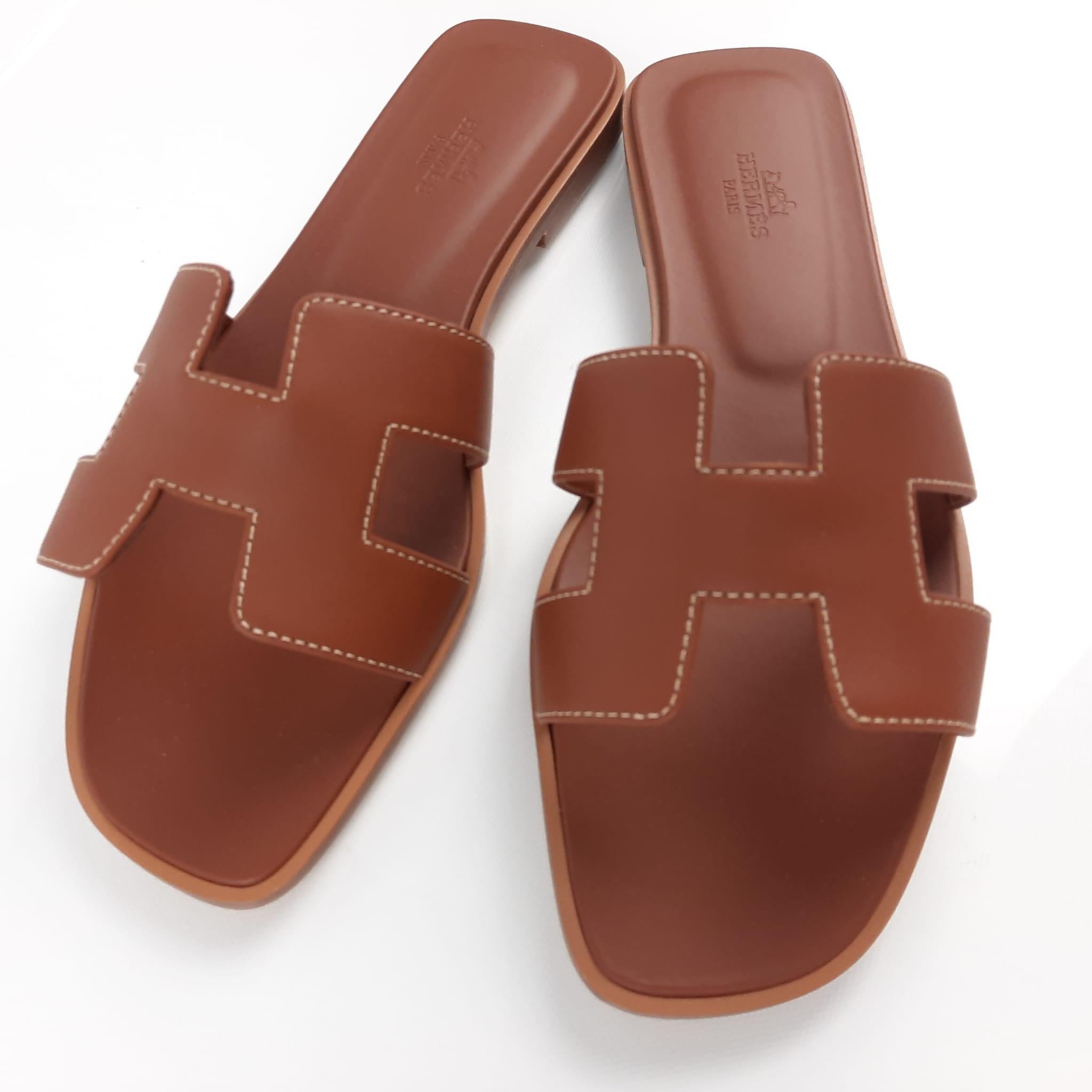 Hermes Gold Piqûres Écrues Oran sandal For Sale at 1stDibs