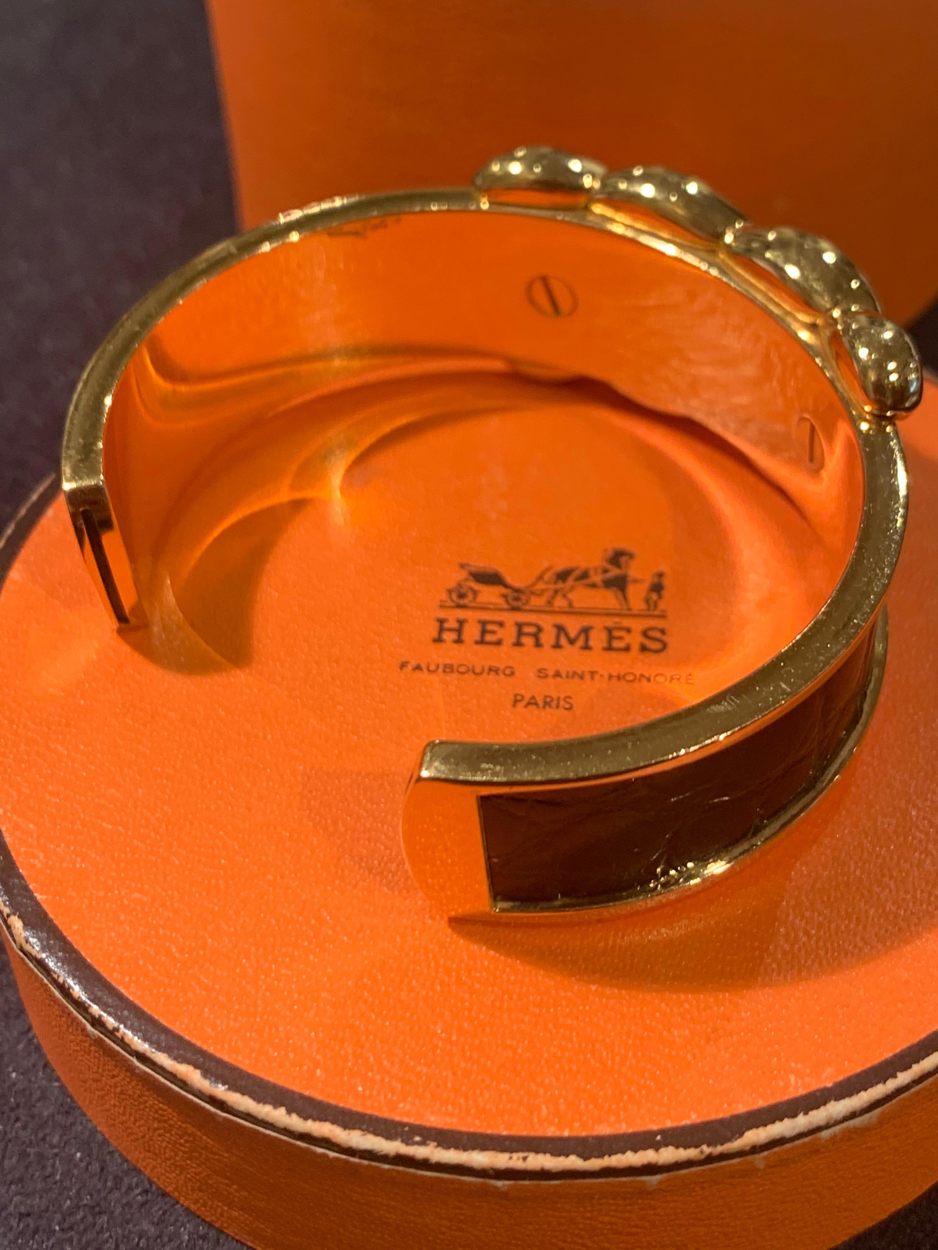 Modern Hermès Gold-Plated Black Crocodile Leather Bracelet