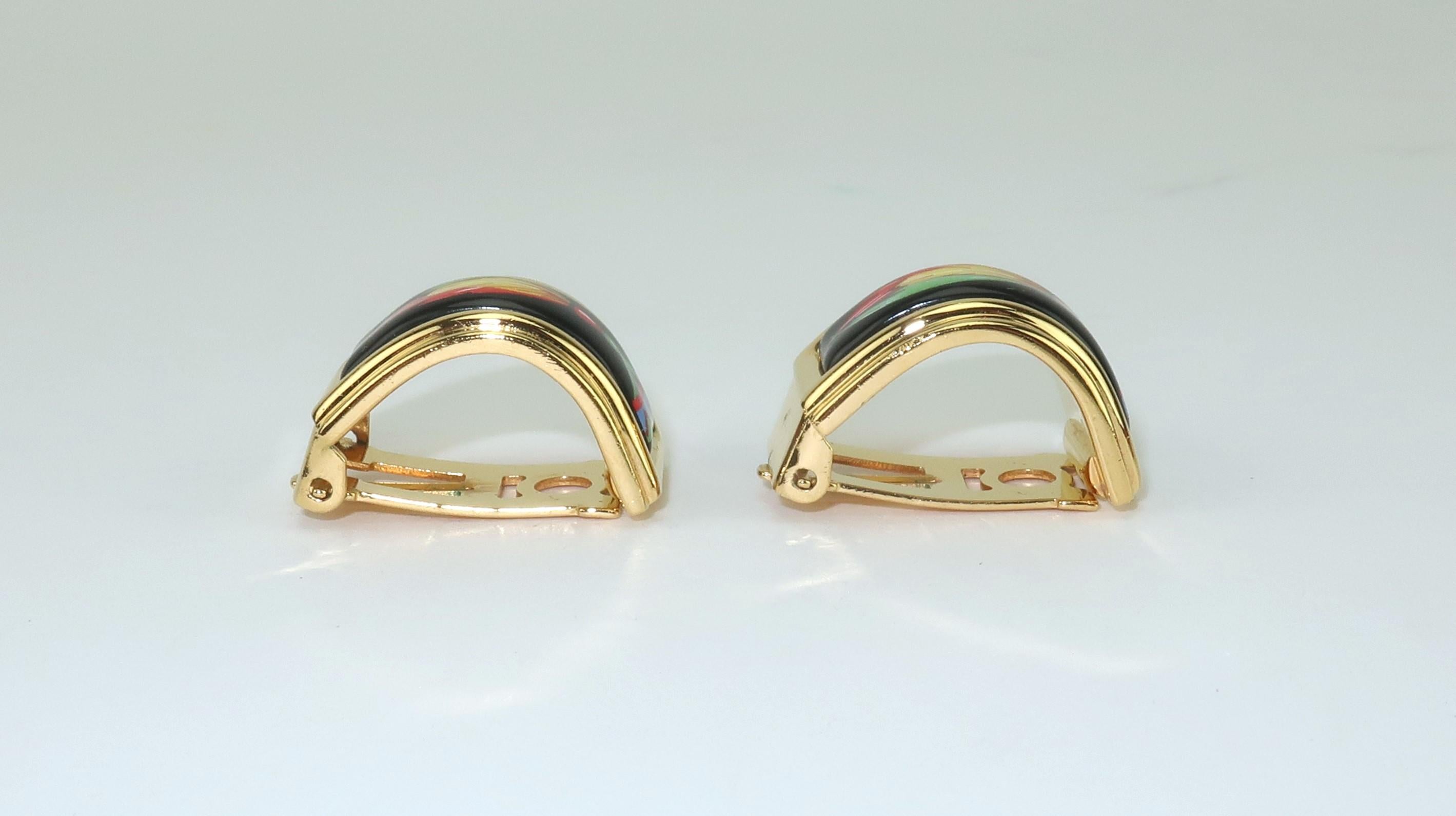 Moderne HERMES - Boucles d'oreilles à pince en plaqué or et émail en vente
