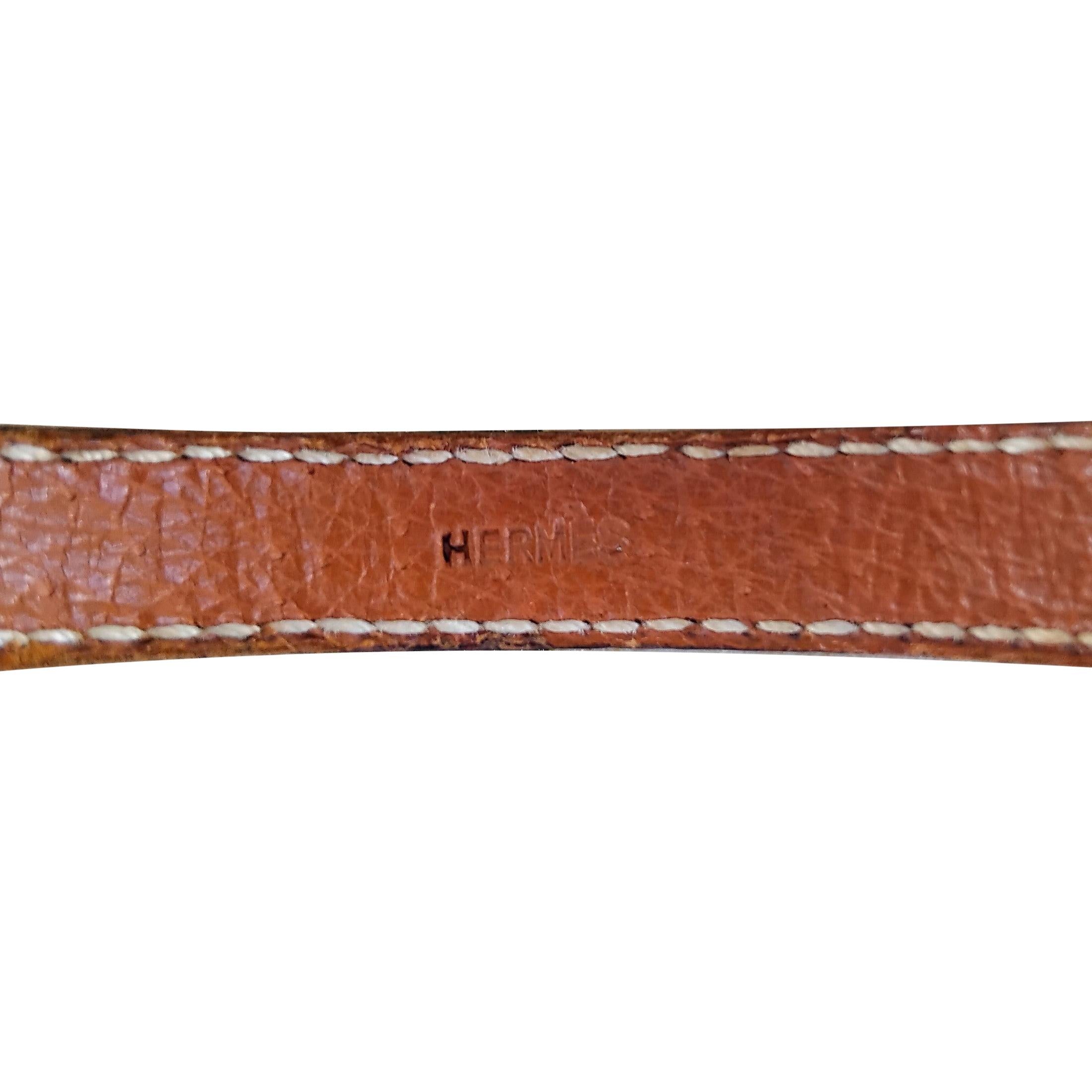 Hermès Pulsera de cuero dorado FLORA en venta 6